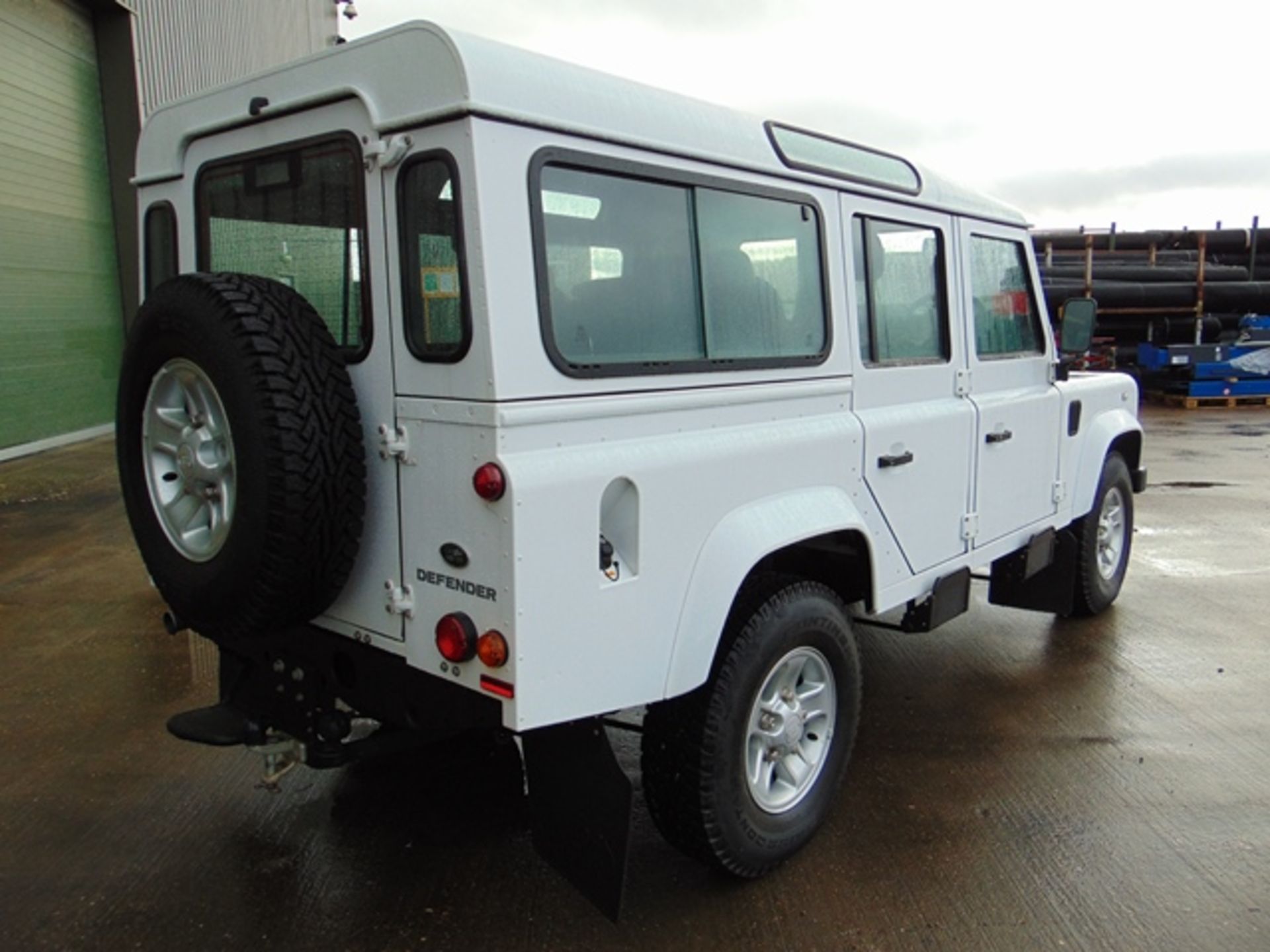 2015 Land Rover Defender 110 5 Door County Station Wagon ONLY 8,915 miles!!! - Image 7 of 24