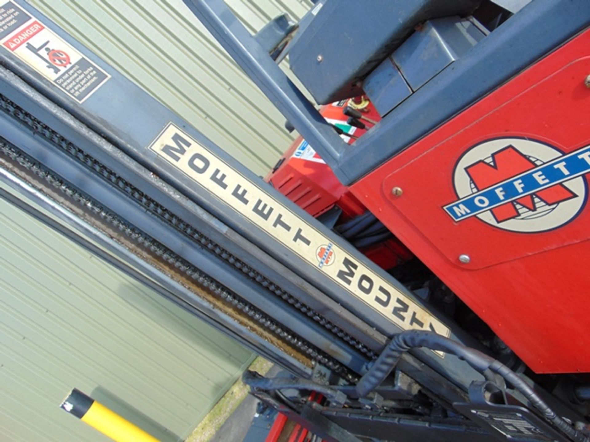 2003 Moffett Mounty M2003 Truck Mounted Forklift complete with Meijer Hydraulic Extension Forks - Image 17 of 20
