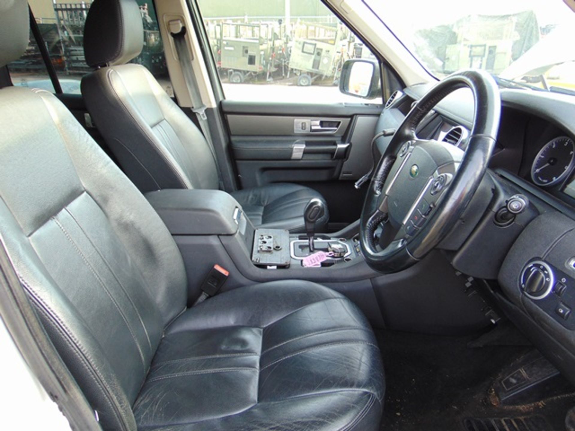 2010 Land Rover Discovery 4 3.0 TDV6 GS - Image 14 of 21