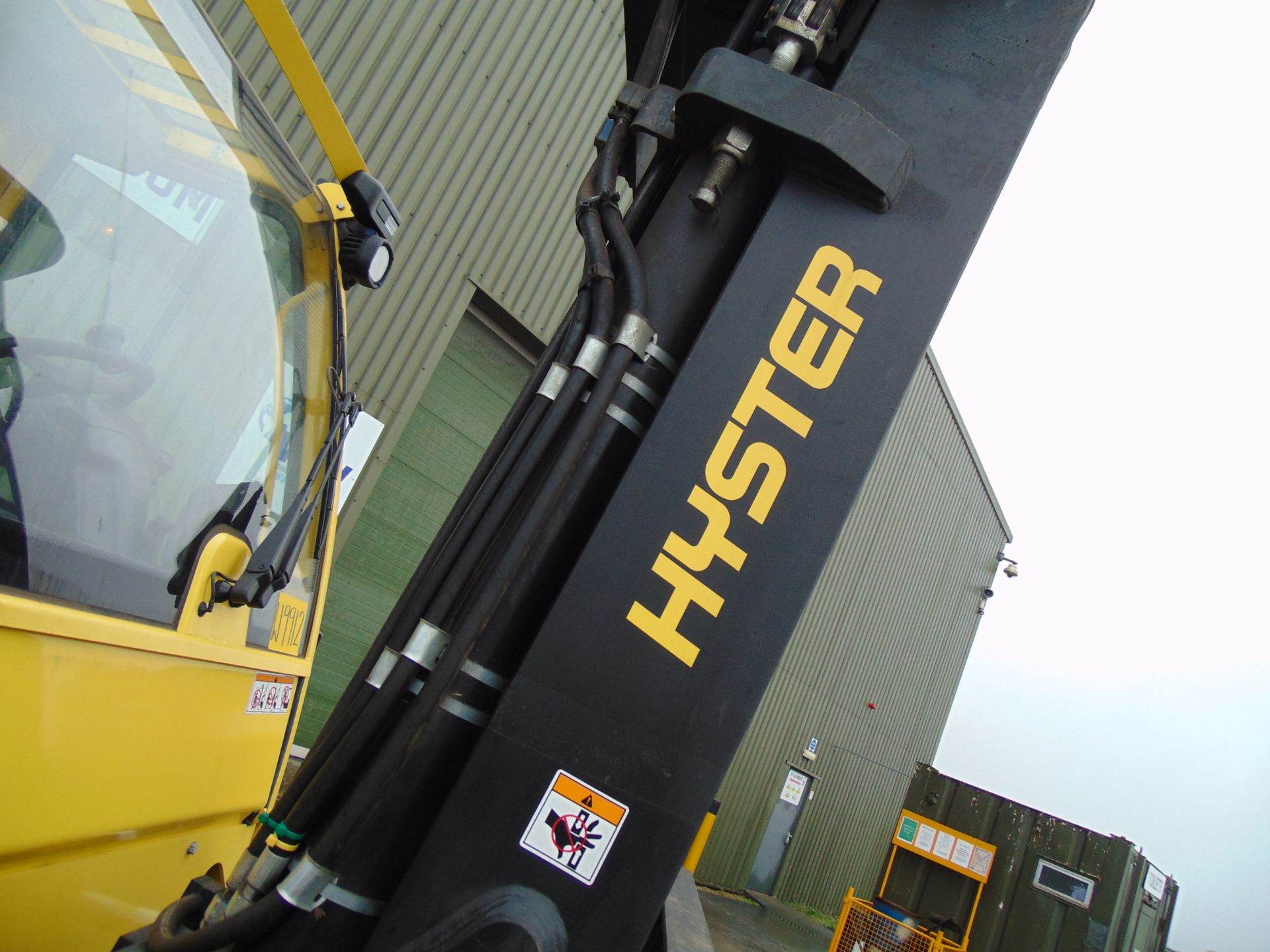2015 Hyster H8.0 FT6 Forklift ONLY 234 HOURS!!! - Image 24 of 25