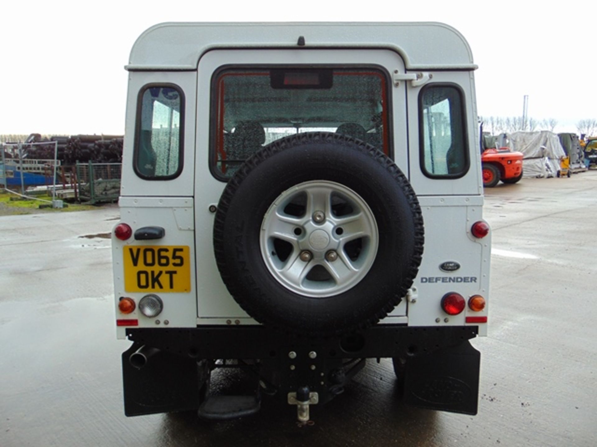 2015 Land Rover Defender 110 5 Door County Station Wagon ONLY 8,915 miles!!! - Image 8 of 24