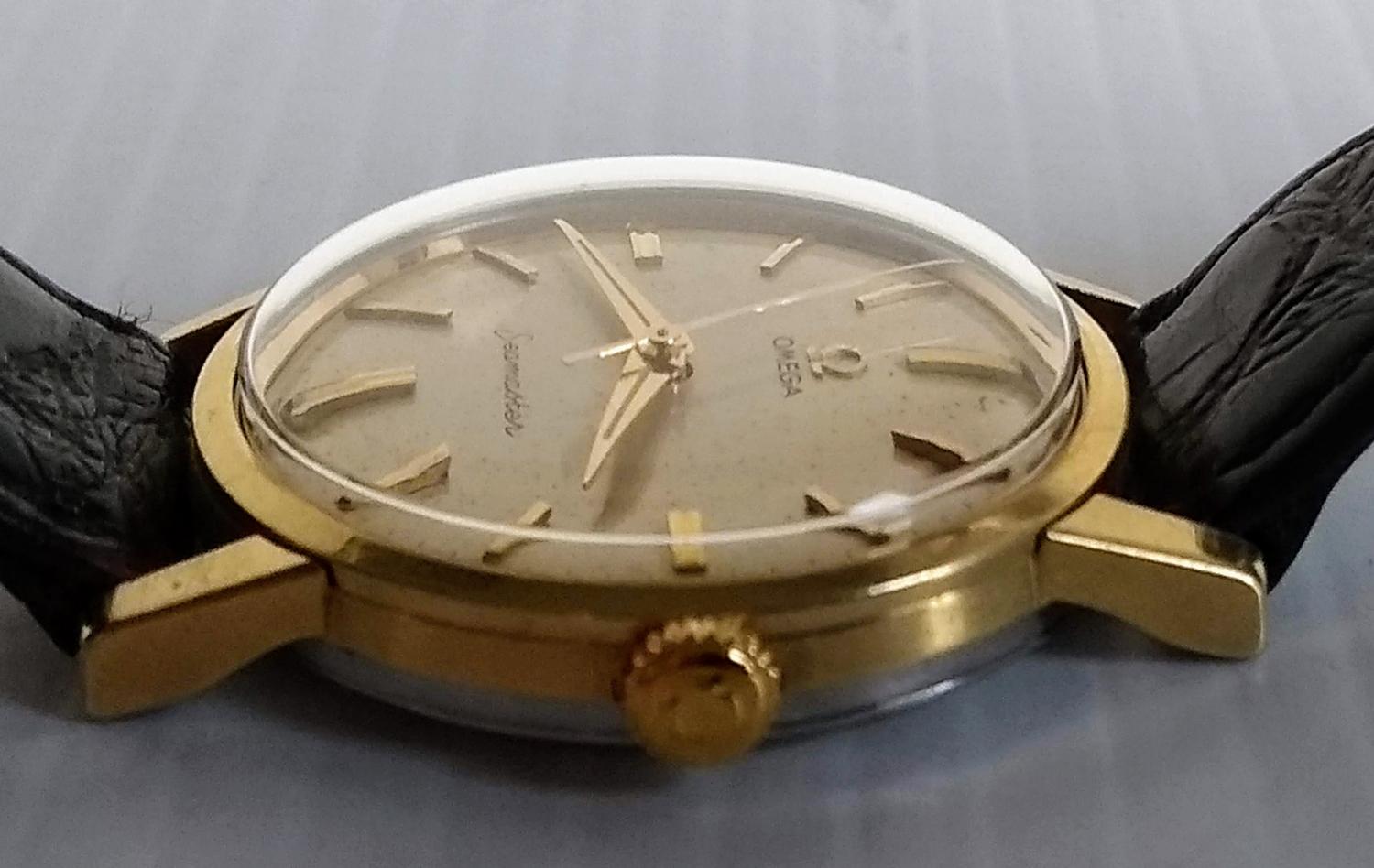 A gents Omega gold plated and steel-cased Seamaster wristwatch, signed champagne dial, 32mm, baton - Image 4 of 7