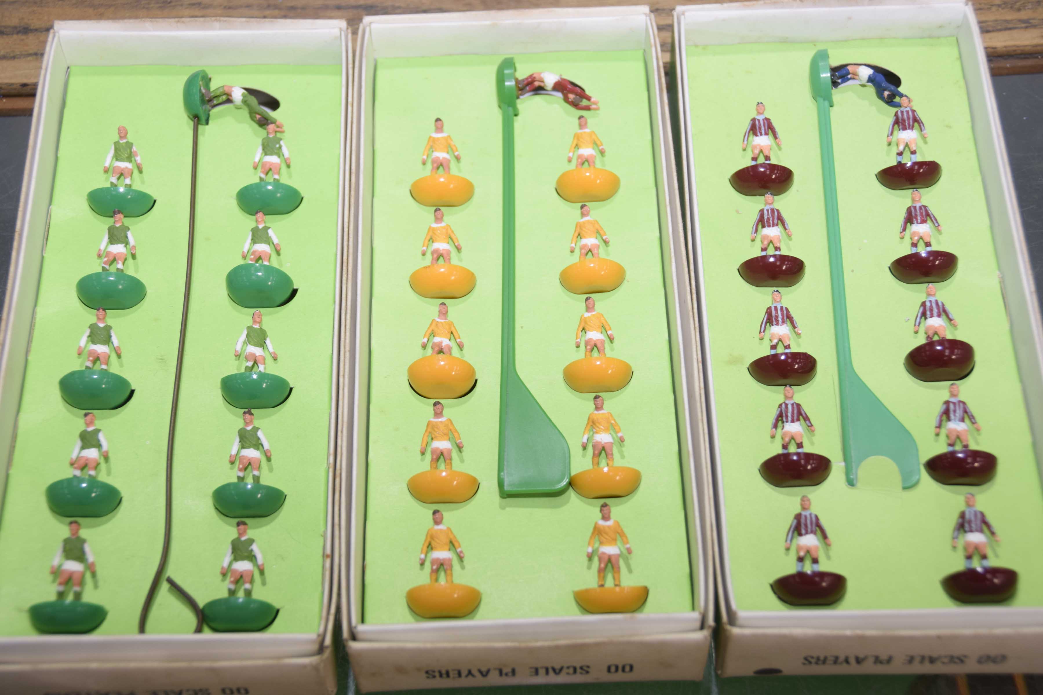 Twenty boxed Subbuteo football teams Comprising Arsenal, Watford/Oxford United, Sheffield Wednesday, - Image 7 of 8