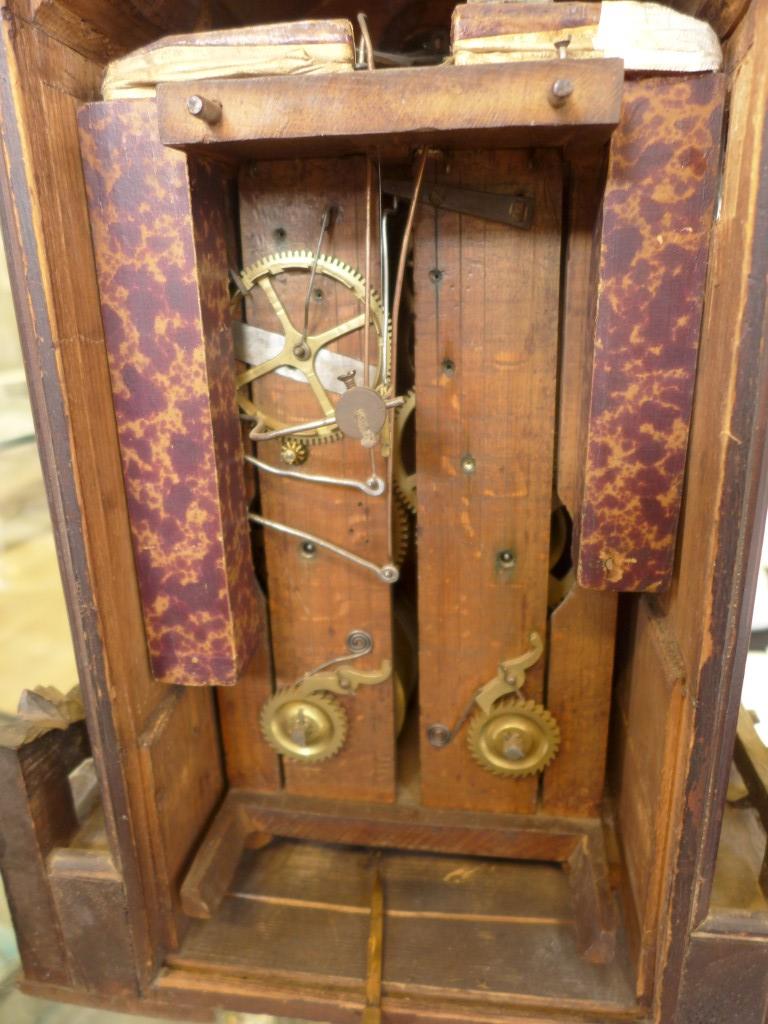 A Victorian Black Forest carved wood cuckoo mantle clock Carved with oak leaves, central butterfly - Image 11 of 19