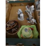 A collection of various ceramics Including Lladro figures (AF) Wade ceramics, etc. (qty)