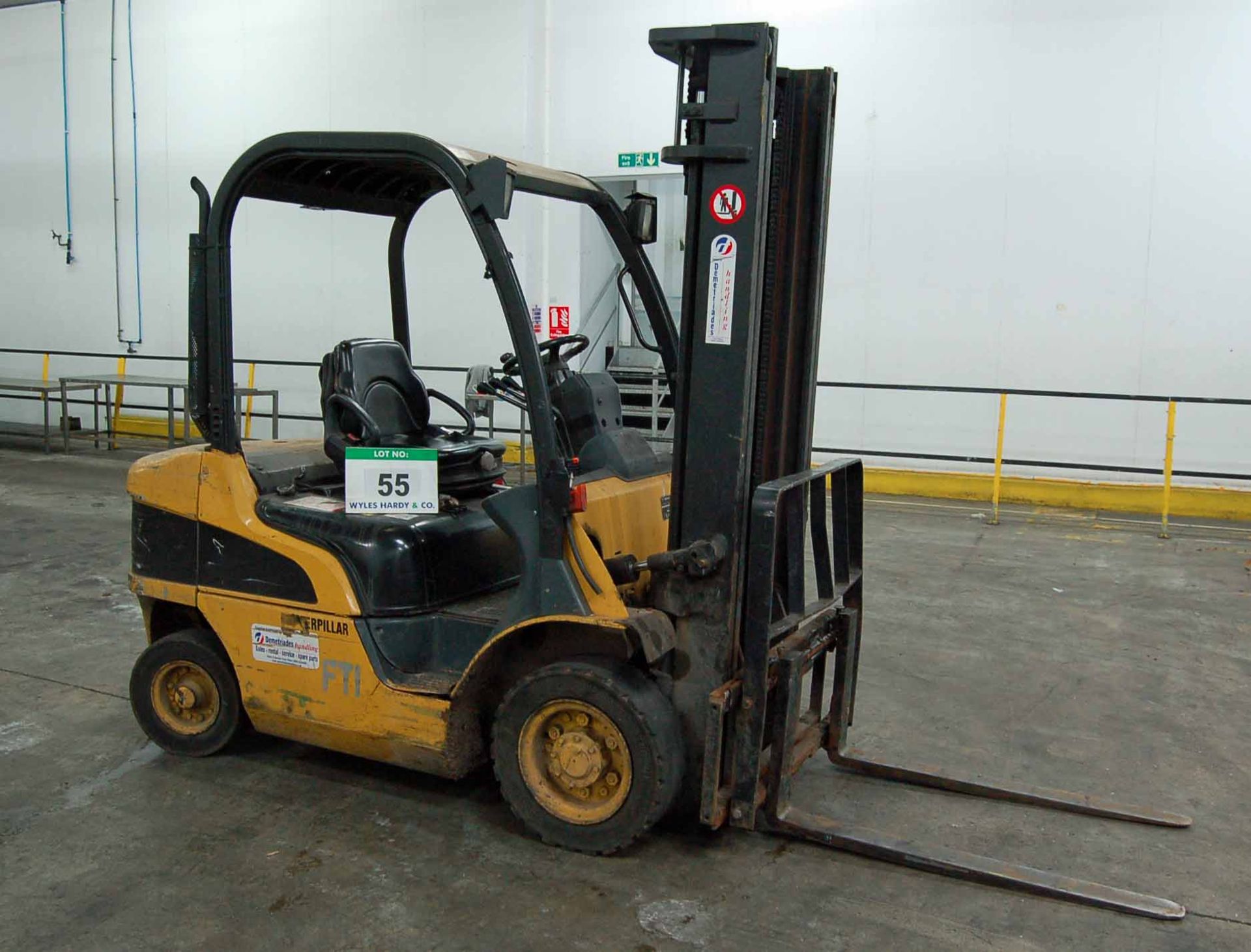 A CATERPILLAR DP25N Diesel Forklift Truck (Year 2005), Serial No. ET18C51732, 2500Kg capacity at 3.