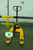 A Yellow Steel Manual Hydraulic Pallet Truck, 2500Kg capacity