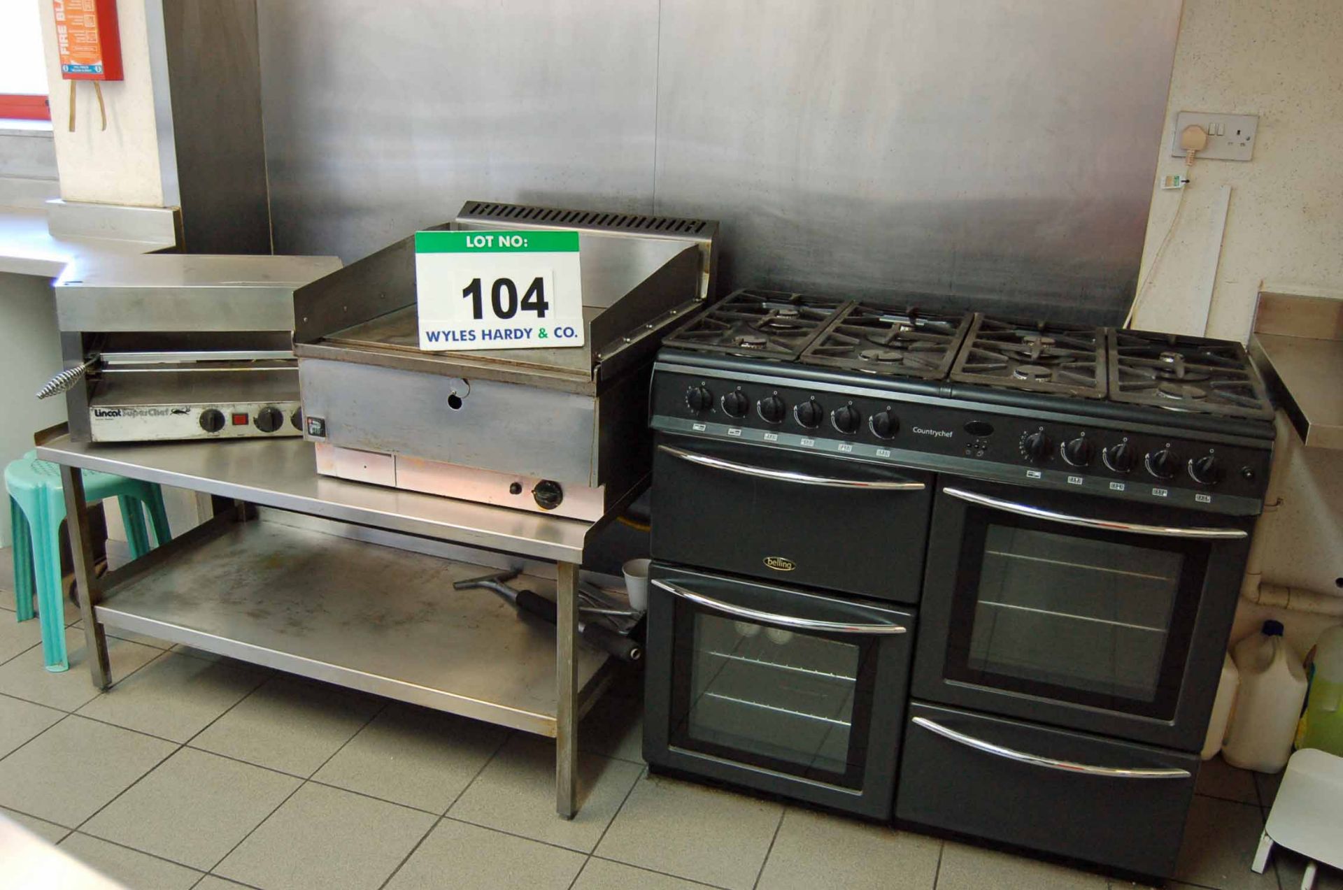 A BELLING G923AN Country Chef 100cm x 65cm x 92cm Tall 8-Hob, 2-Oven Single Grill Gas Electric