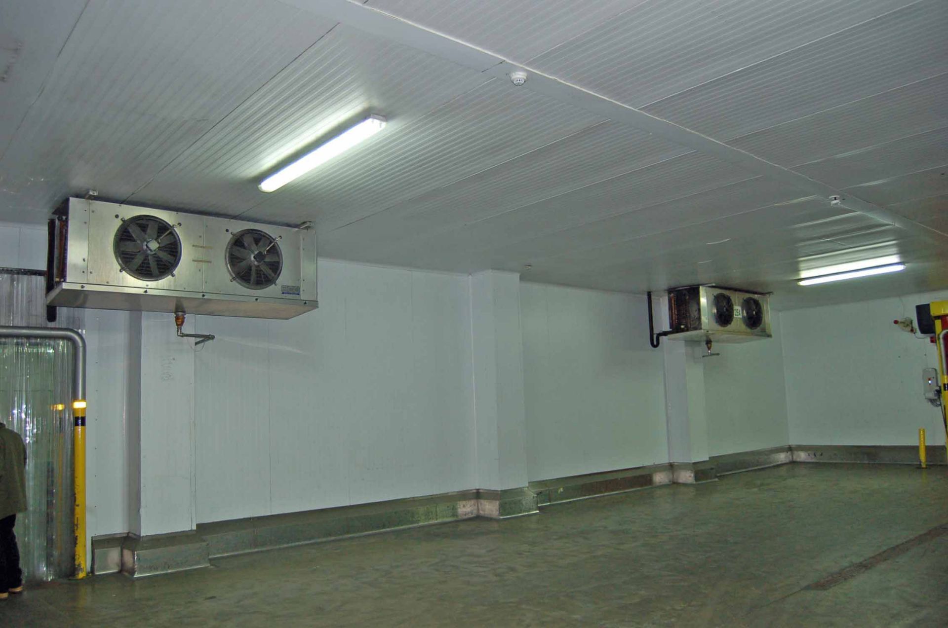 Two ECO COILS AND COOLERS Stainless Steel Clad Ceiling mounted Triple Fan Chiller Evaporator - Image 6 of 6