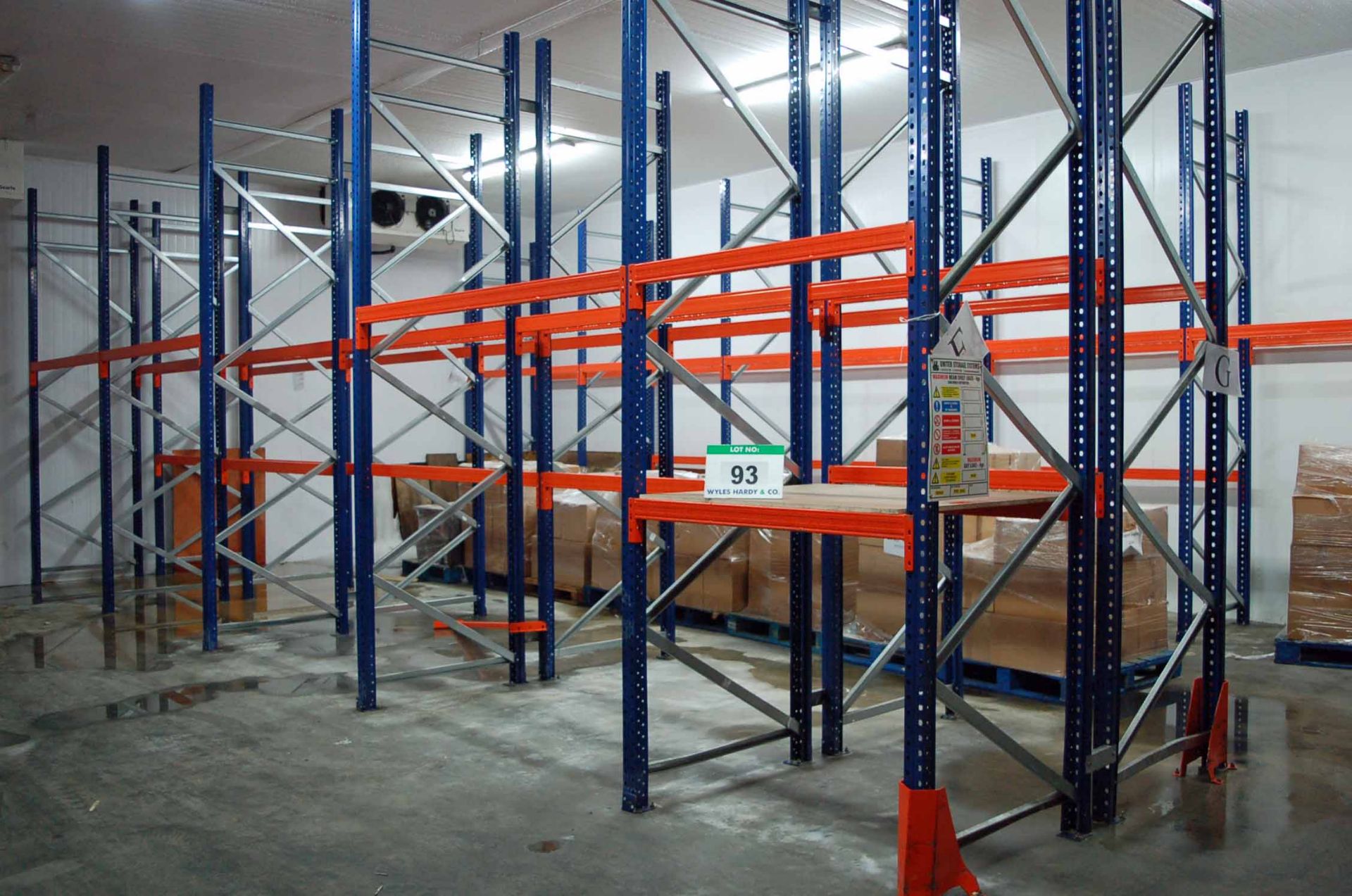 Thirty Six Bays Boltless Steel 2-Tier/Single Tier Racking with Forty Eight Approx. 4M Height