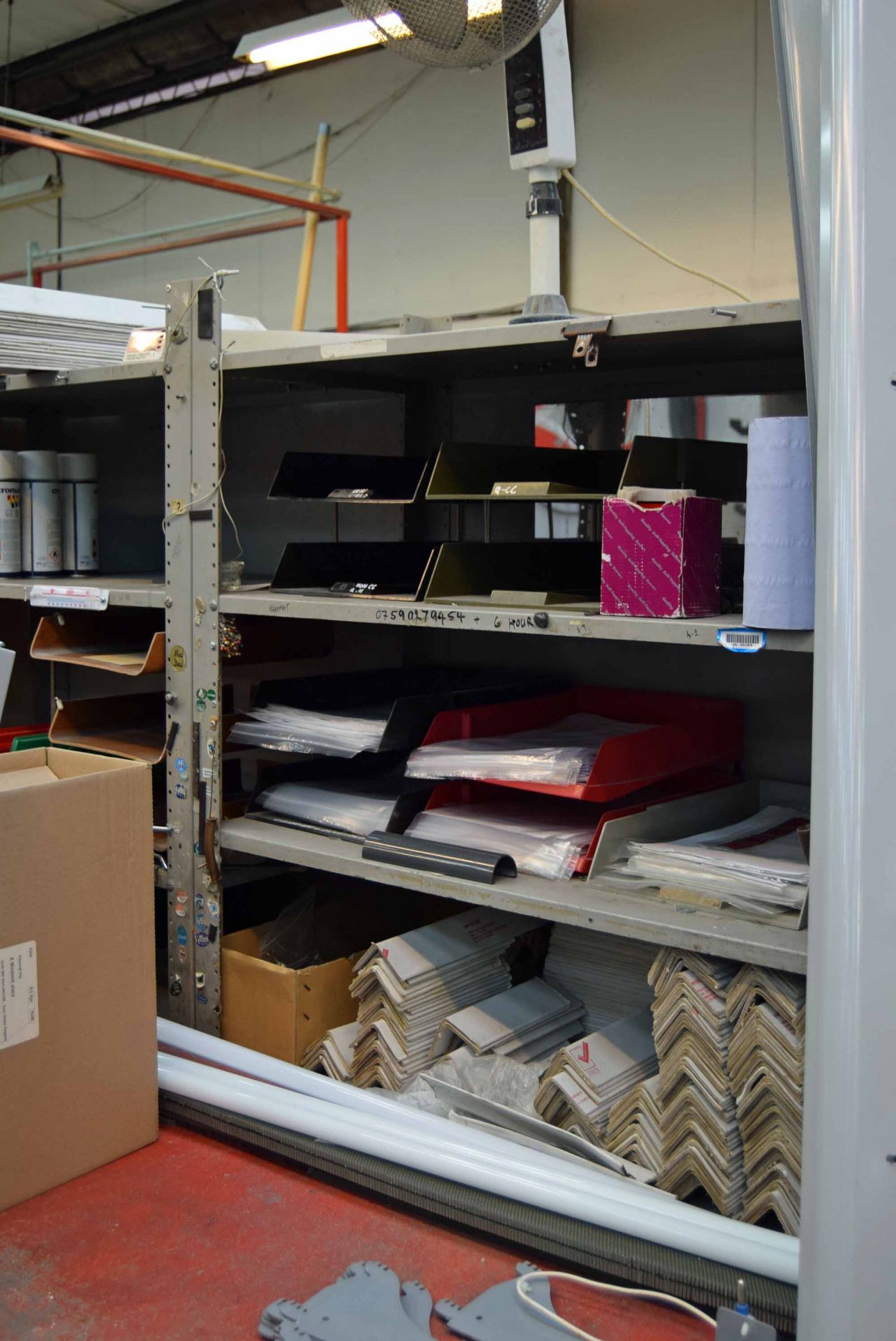 A Pallet of Protective Corners, Off-Cuts and A Packing Bench (As Photographed) - Image 4 of 4