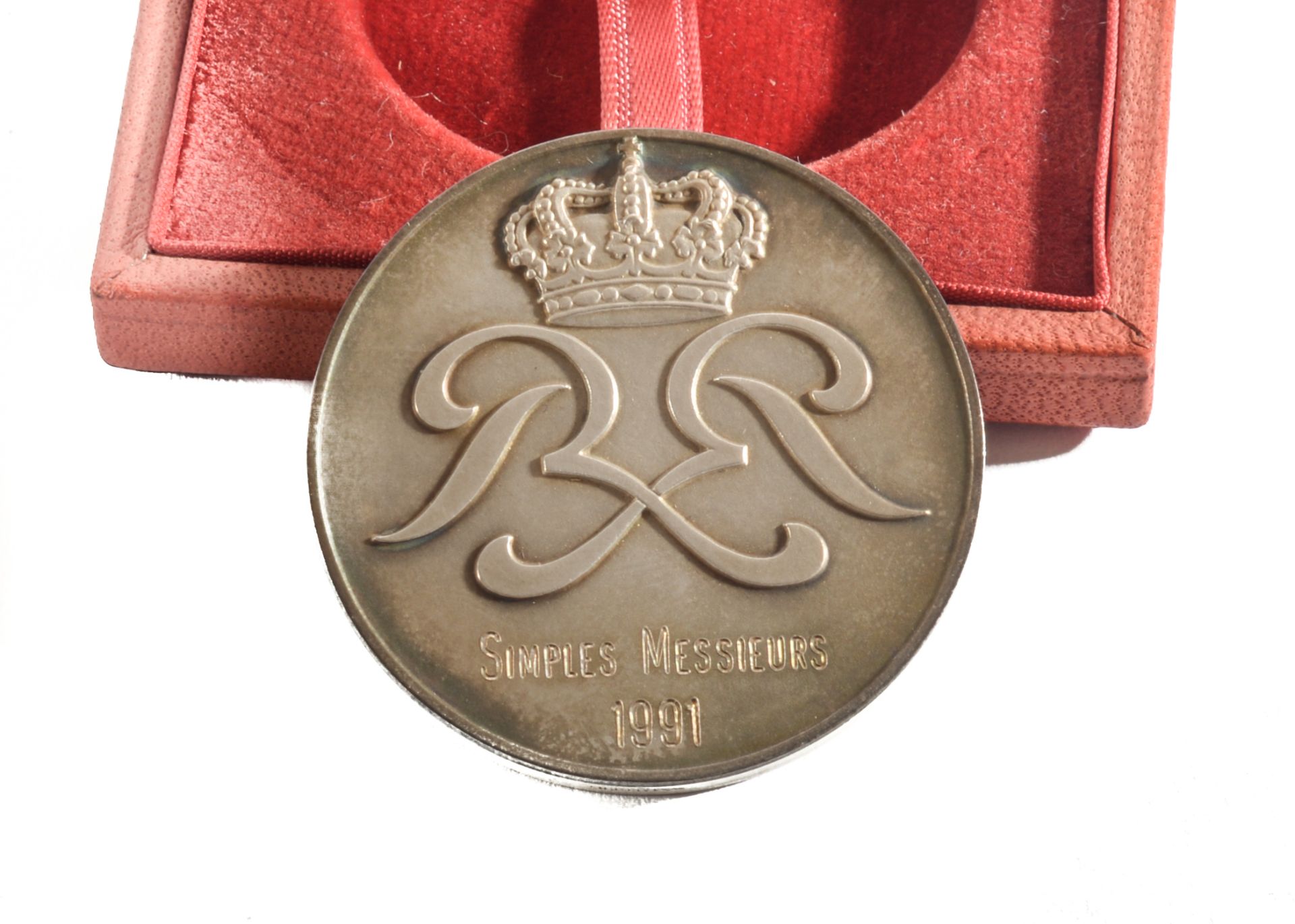 A Cast Medal, 40mm in diameter, bearing a Relief of Rainier III Prince De Monaco and his Head on - Image 2 of 2