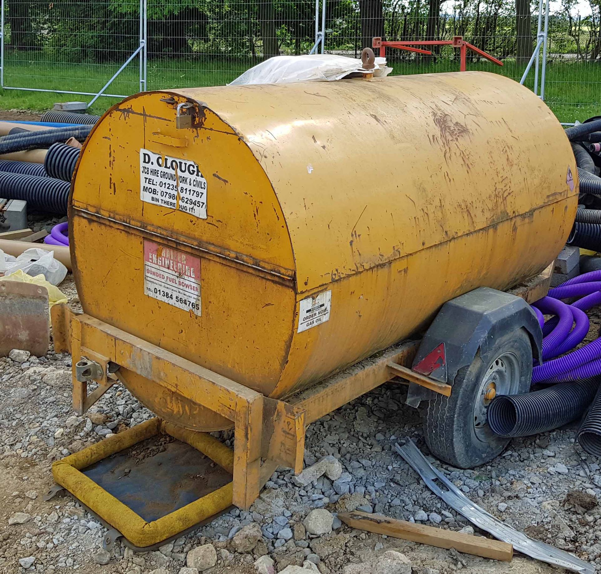 A TRAILER ENGINEERING Single Axle Towed Bunded Fuel Bowser