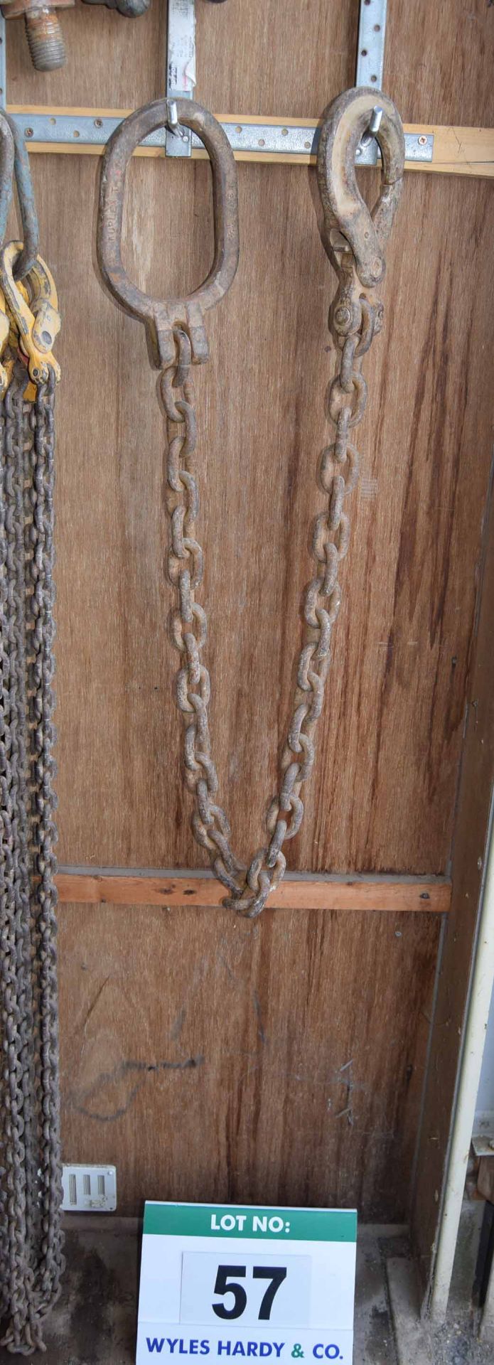 An Approx. 1500mm Heavy Lifting/Towing Chain with fitted Ring To One End and Sprung Latch Hook to