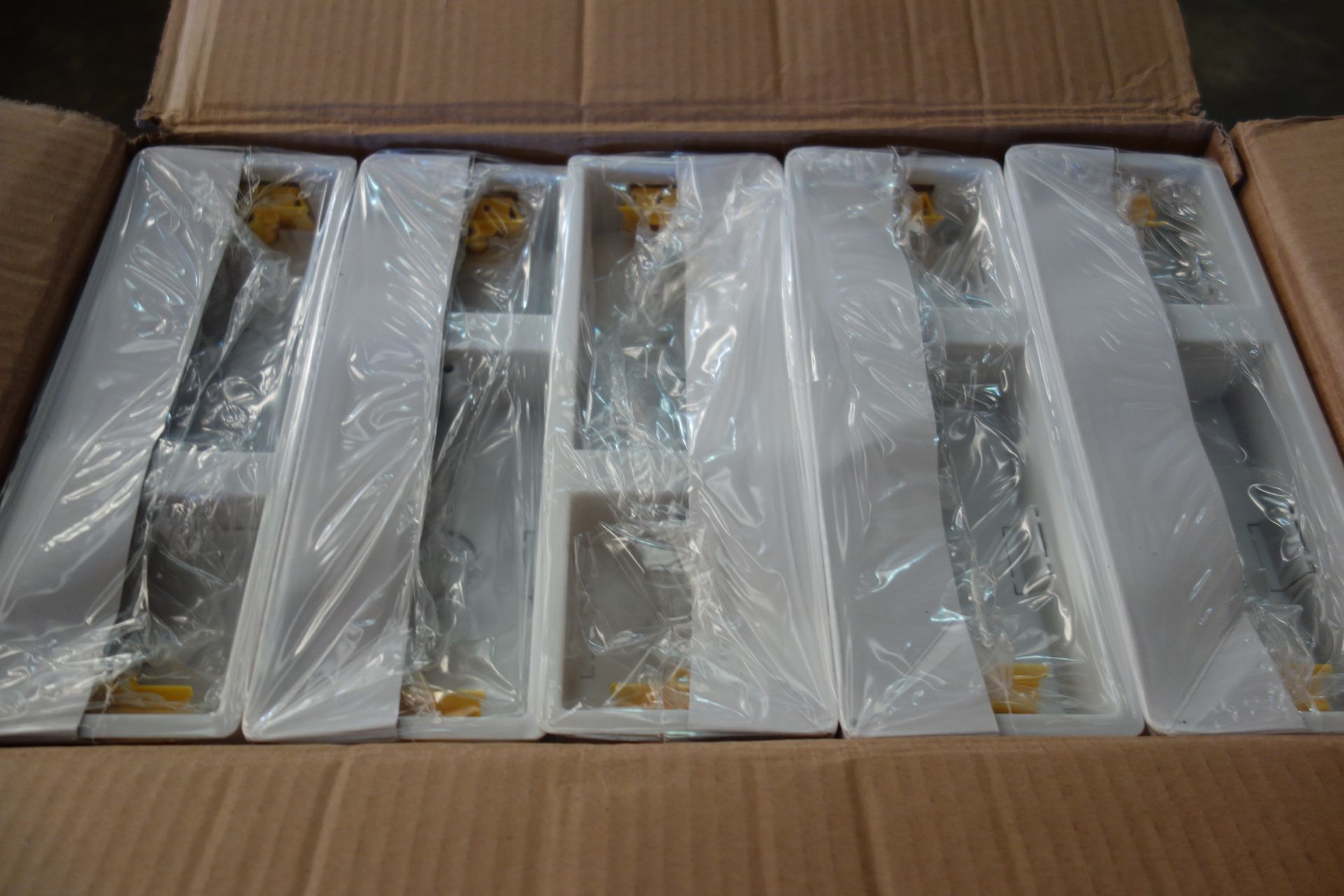 100 X Appleby SB638 2 + 1 Dry Lining Boxes