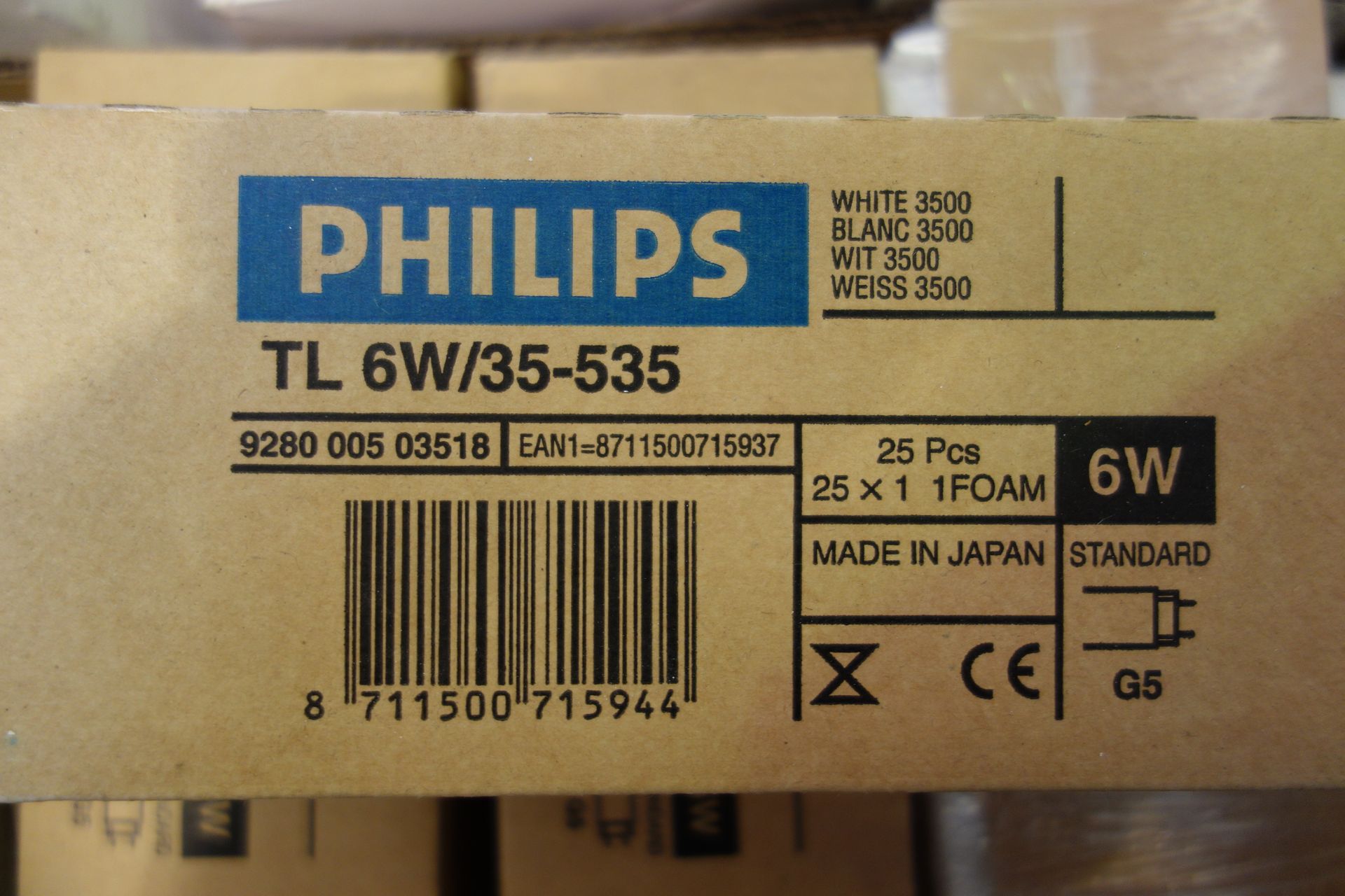 175 X Philips TL 6W/35-535 Tubs + 10 X Bell 03829 LED Liner 118MM Warm White 13W Lamps