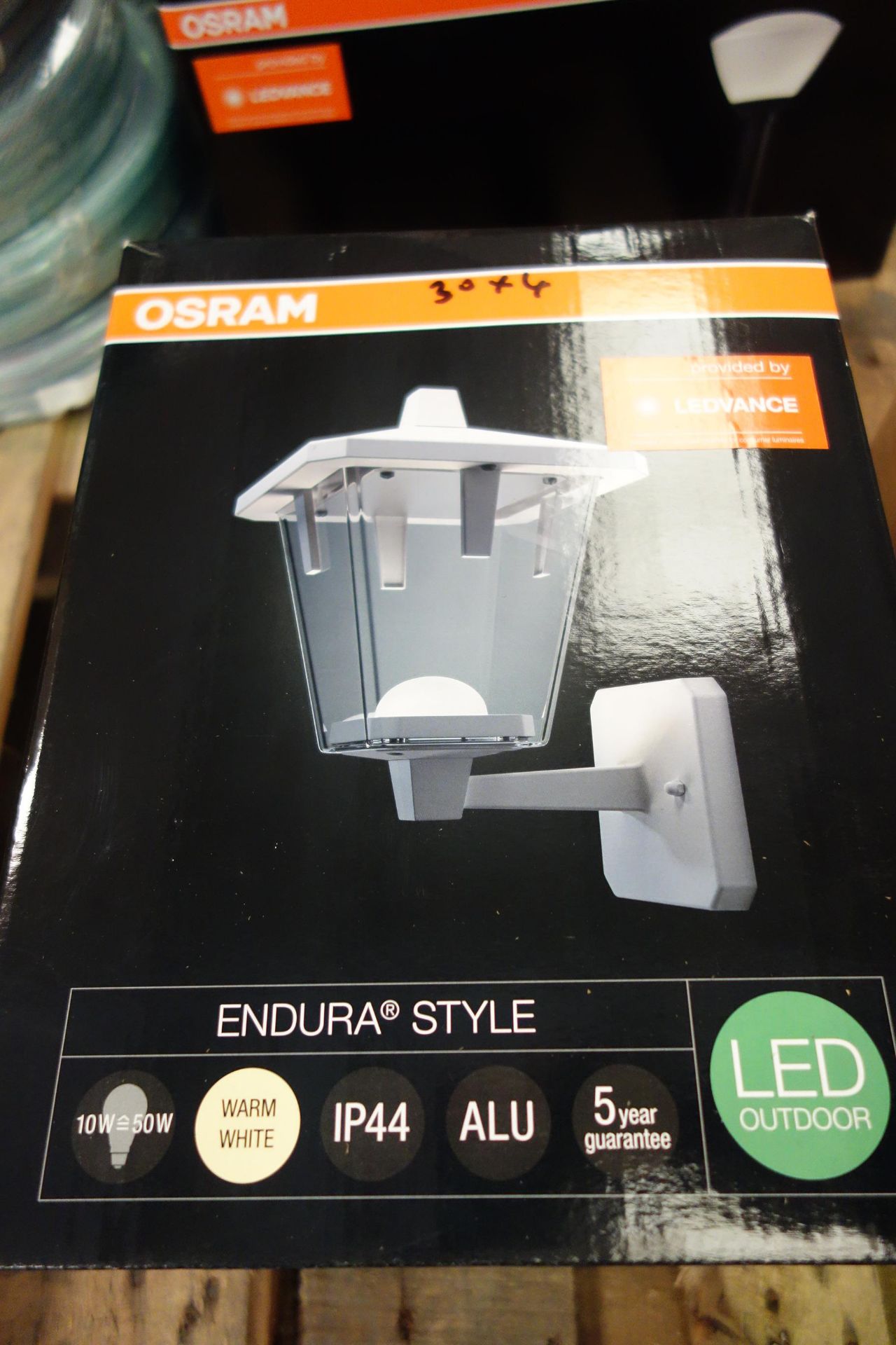 4 X Osram Endura Style Lantern Clasic Up 10W 640 Lumen Warm White Fitting