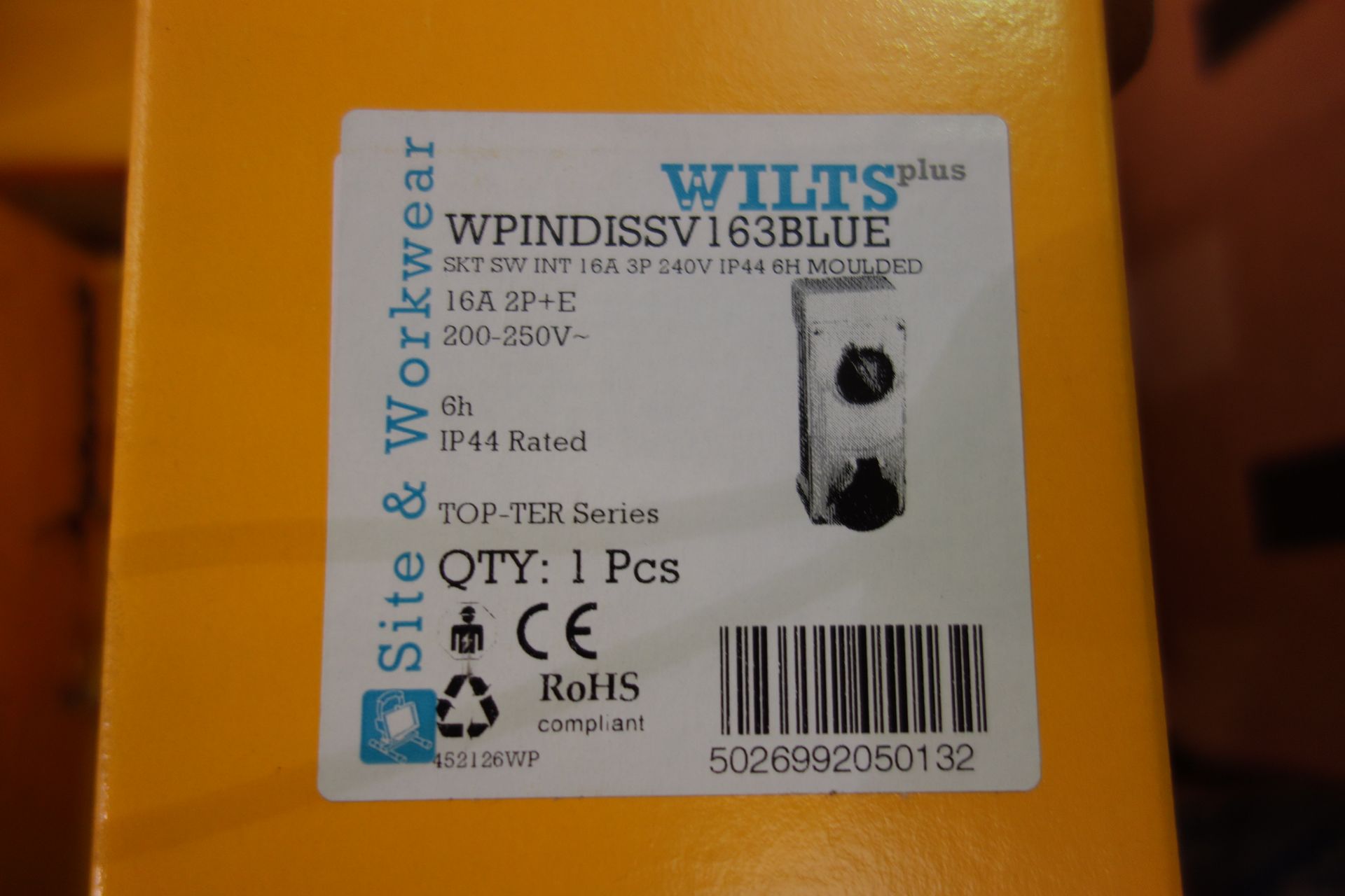 9 X Wilts WPINDISSV 163 Blue Switched Socket 16A 3P 240V IP44 6H Moulded - Image 2 of 2