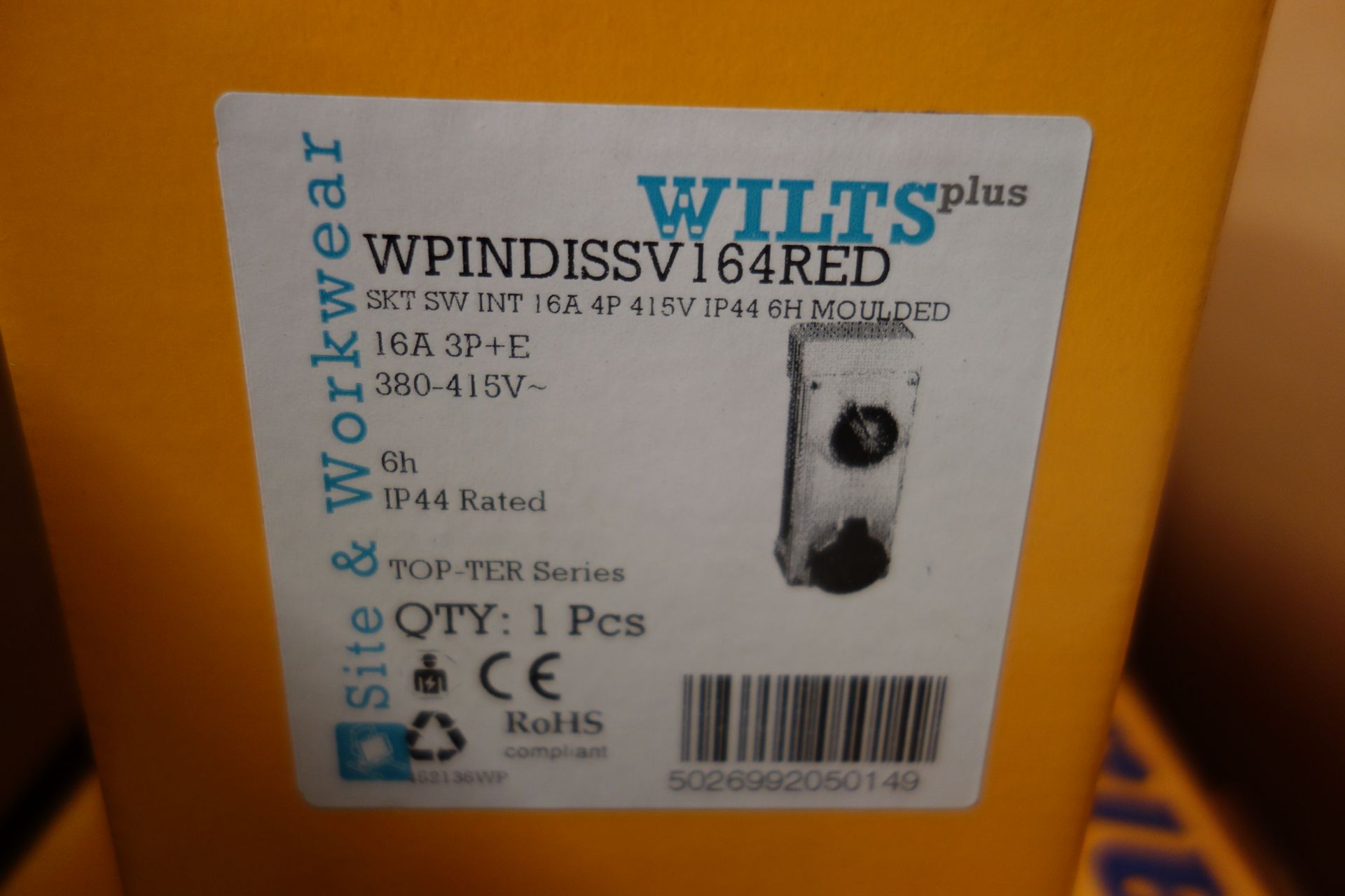 3 X Wilts Wilts WPINDISSV164 Red 16A Red Wall Mounted Female Switched Socket