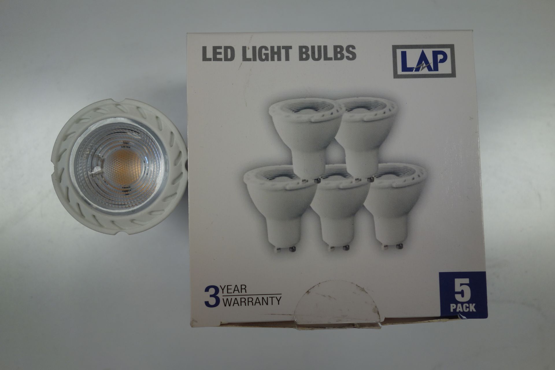 90 X B + G LGDW5W37/5-SF LED 5W Dimmable GU10 346 Lumen