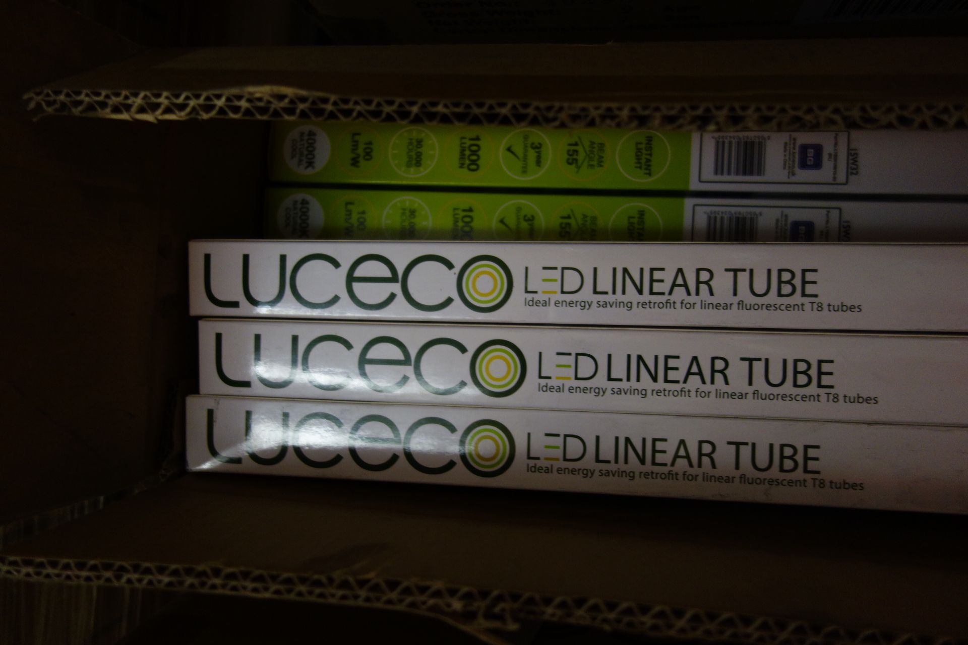 50 X Luceco LT82N10W10-03 (DL) LED T8 2FT Tubes G13 10W 1000 Lumen 4000K