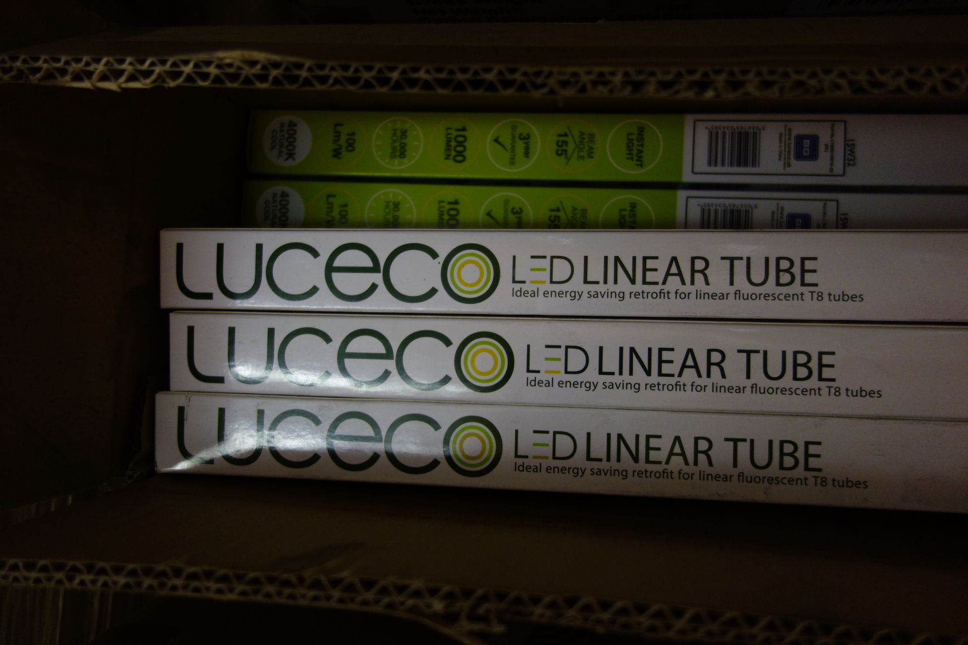 50 X Luceco LT82N10W10-03 (DL) LED T8 2FT Tubes G13 10W 1000 Lumen 4000K