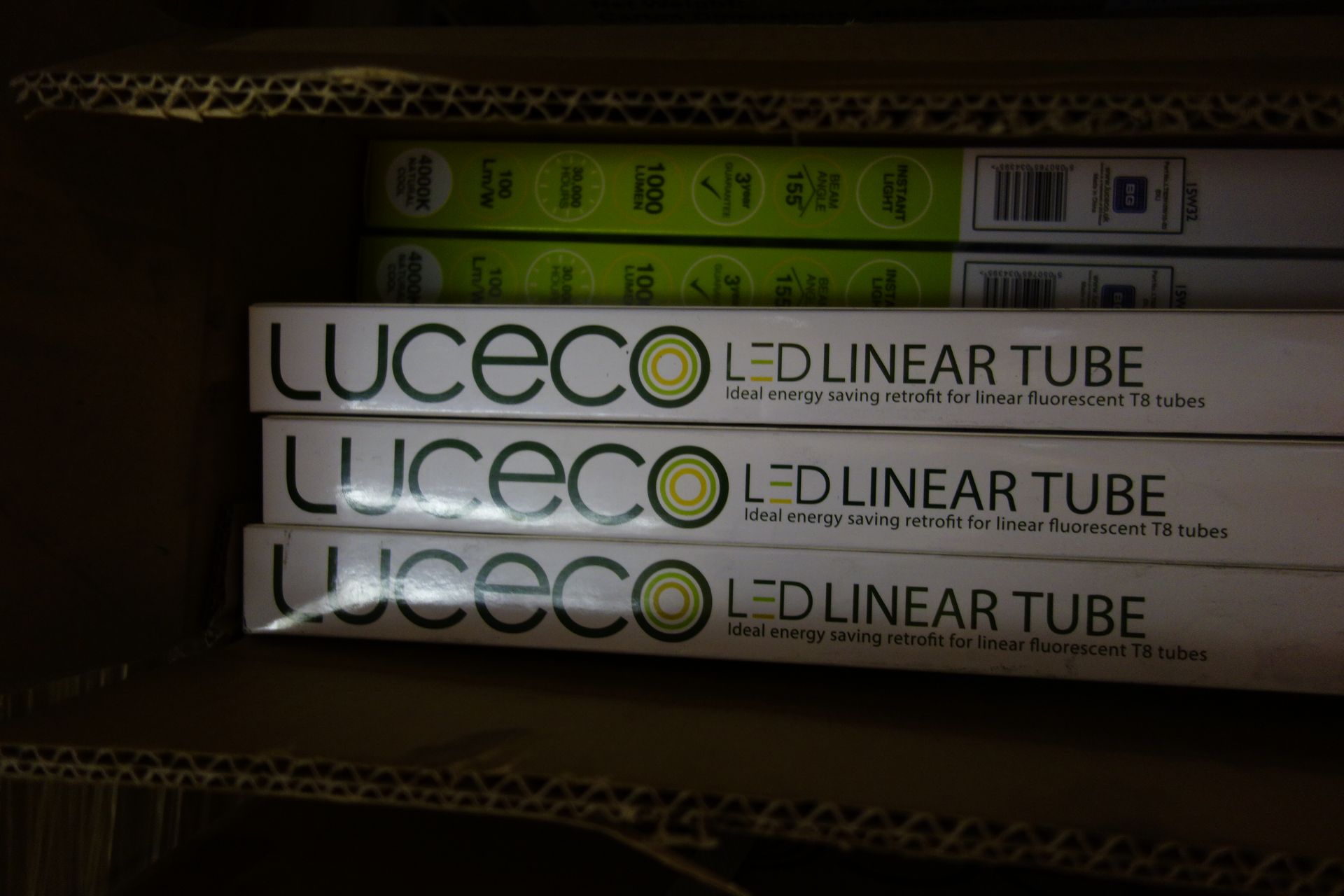 50 X Luceco LT82N10W10-03 (DL) LED T8 2FT Tubes G13 10W 1000 Lumen 4000K