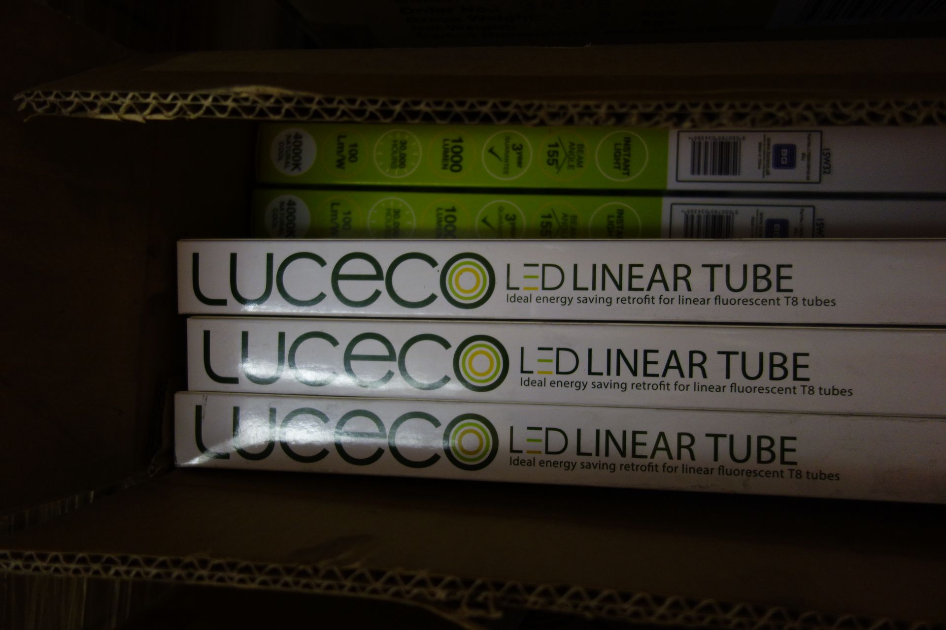 50 X Luceco LT82N10W10-03 (DL) LED T8 2FT Tubes G13 10W 1000 Lumen 4000K