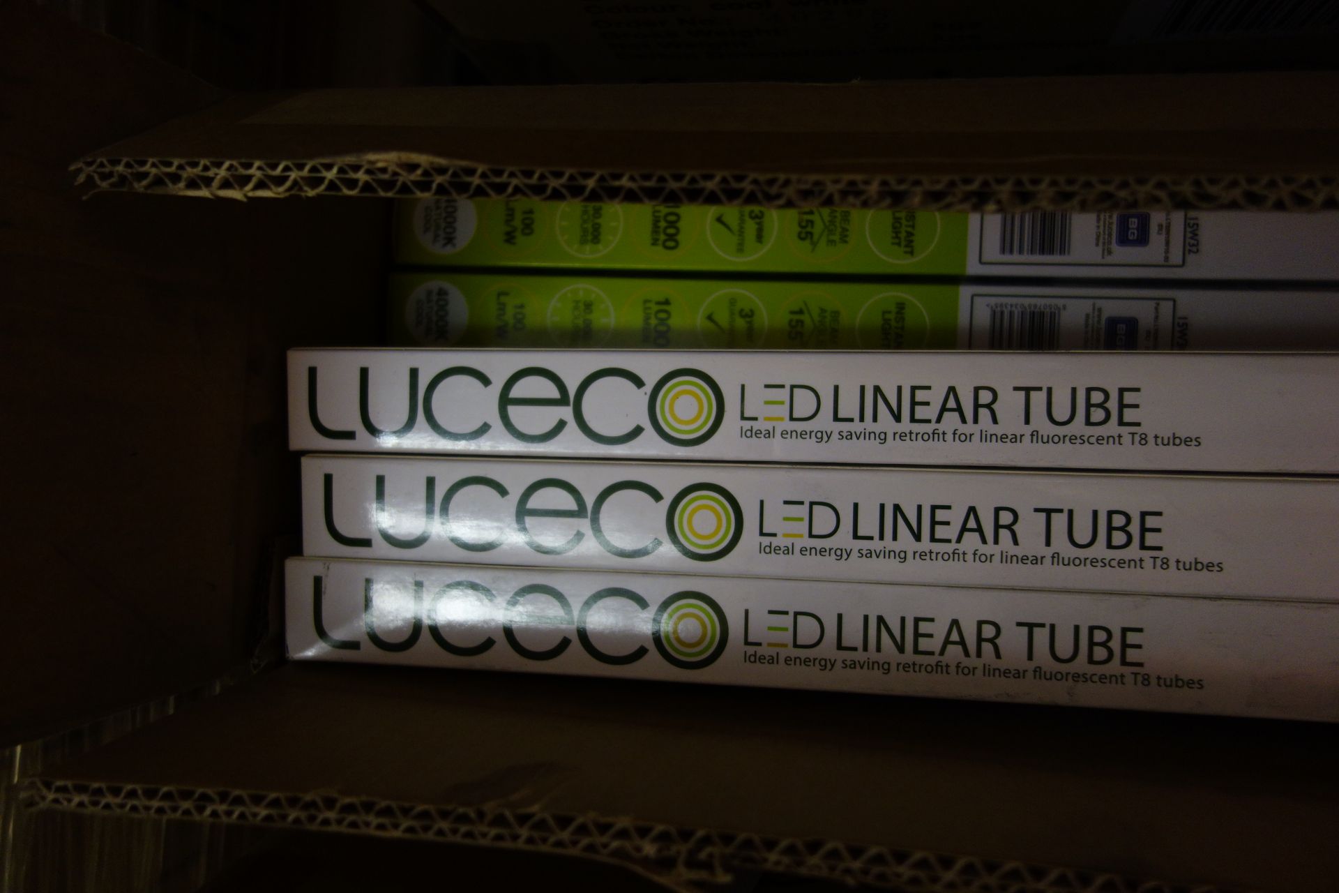 50 X Luceco LT82N10W10-03 (DL) LED T8 2FT Tubes G13 10W 1000 Lumen 4000K