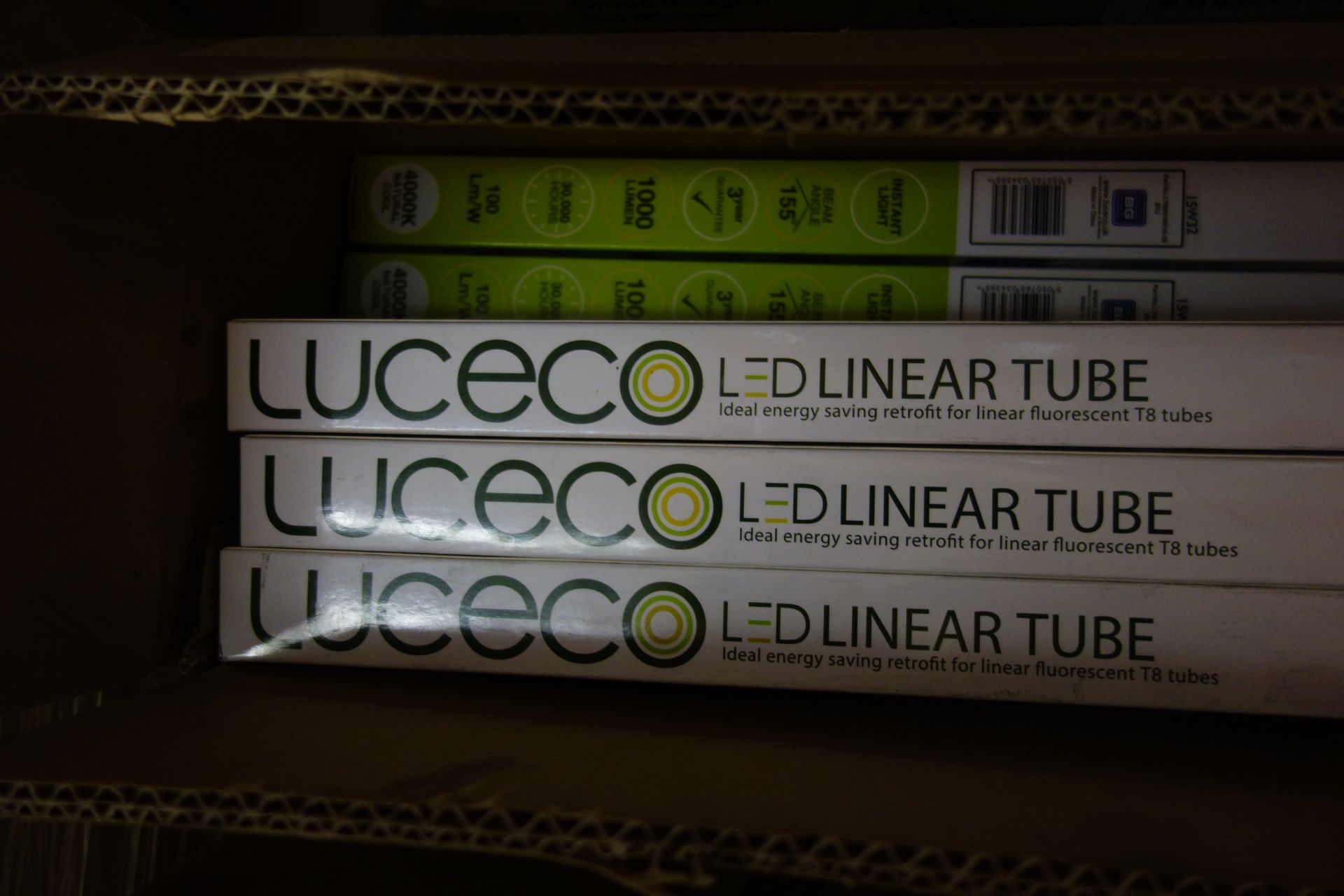 50 X Luceco LT82N10W10-03 (DL) LED T8 2FT Tubes G13 10W 1000 Lumen 4000K