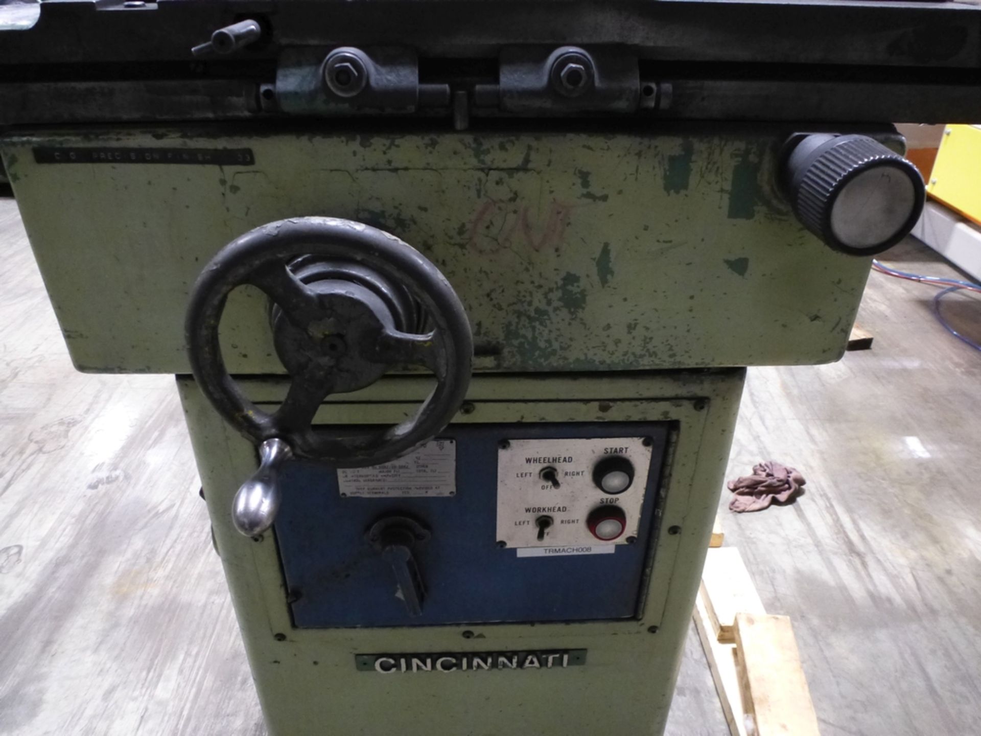 Cincinnatti #1 Tool & Cutter Grinder - YTA Warehouse - S/N 31501P5Y-0008 - Bild 8 aus 10