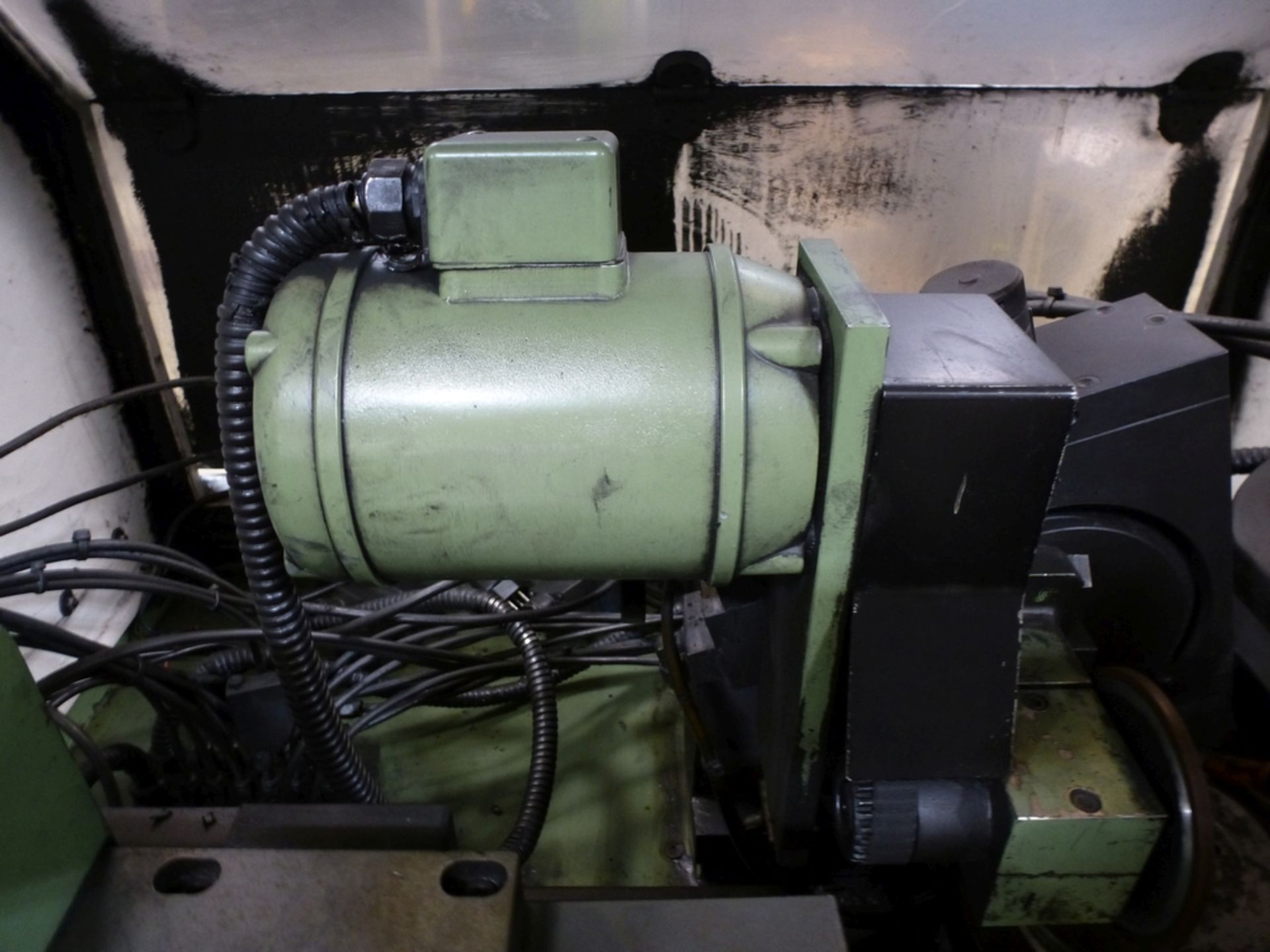 Roll-O-Matic CNC 24F Sharpening Machine - YTA Warehouse - S/N: 116 - Bild 8 aus 13