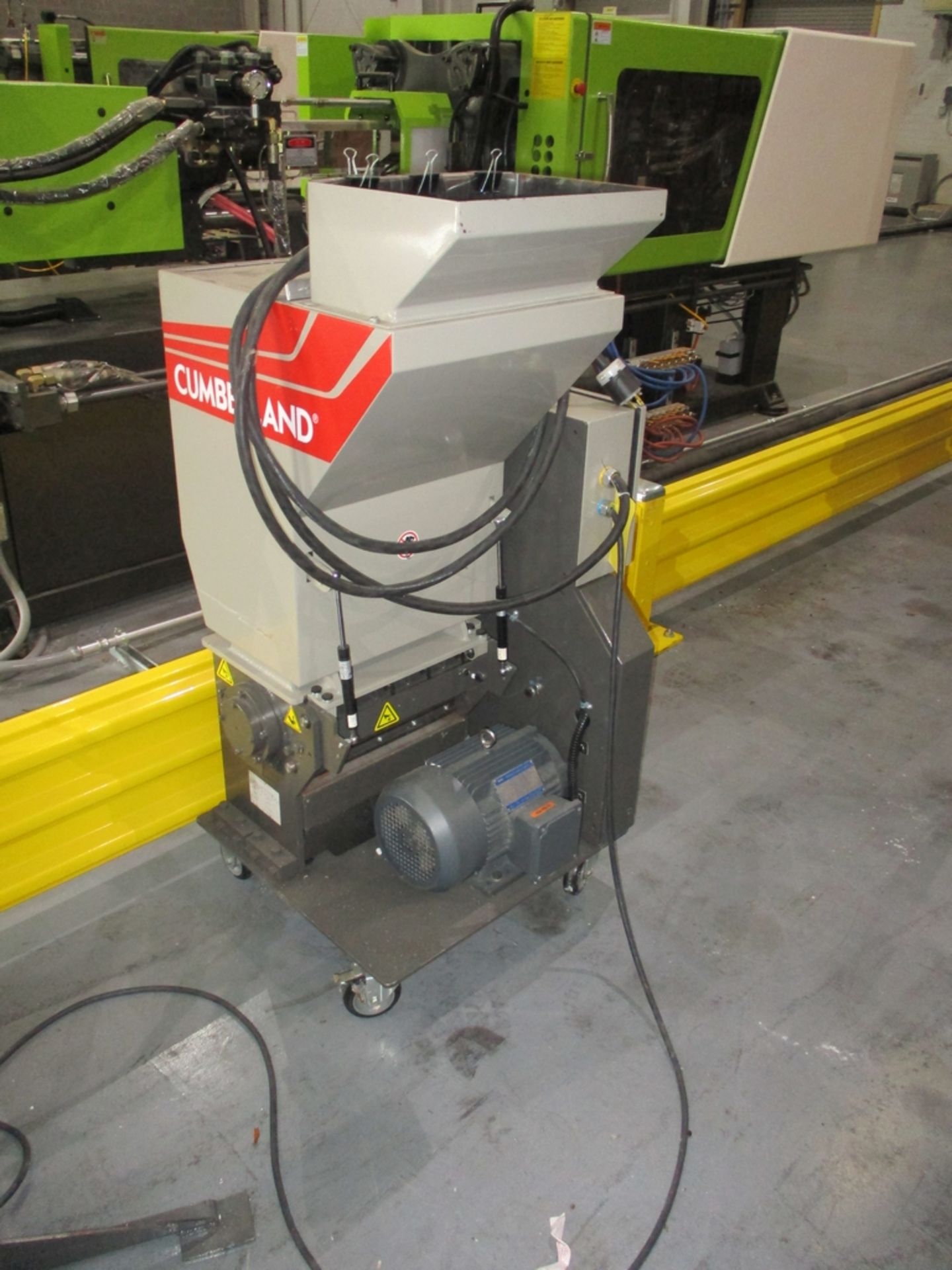 2015 Cumberland 5 HP Scrap Grinder w/ Blower - Model: 6516; Includes Model A24F0 Blower and