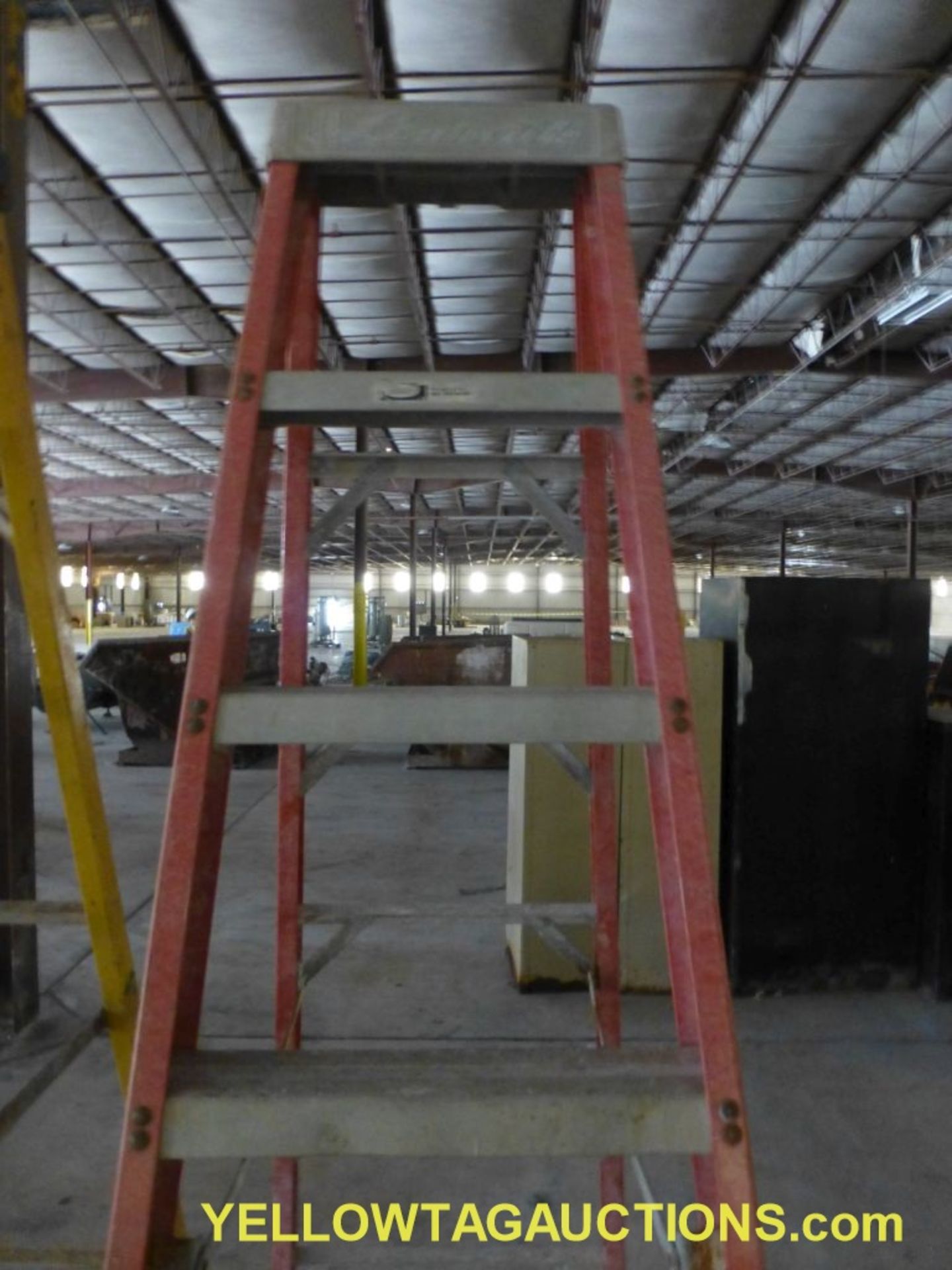 Lot of (2) 8' Fiberglass Ladders - (1) Werner; (1) Louisville - Image 4 of 5