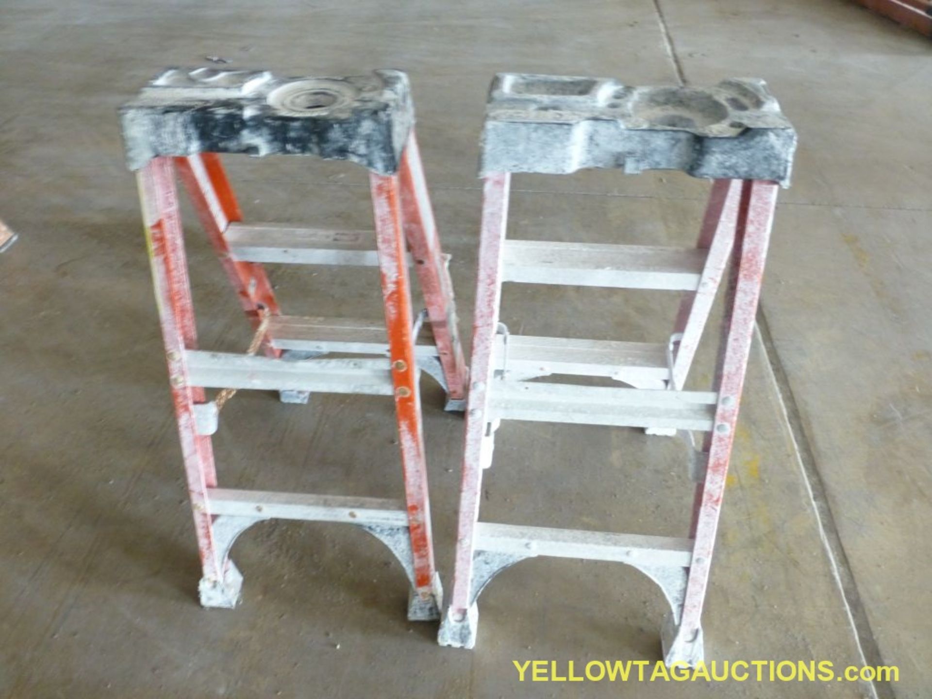 Lot of (2) Louisville 3' Fiberglass Ladders - Image 2 of 2