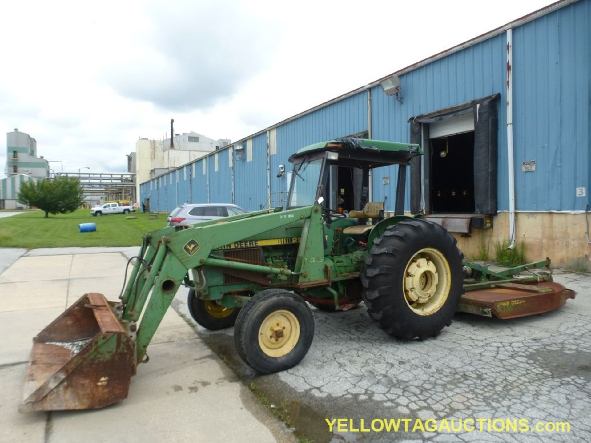 John Deere 2150 Tractor - Part No. L02150G523234; 5576 Hours; Includes:; 7' Wide Bushog; Serial