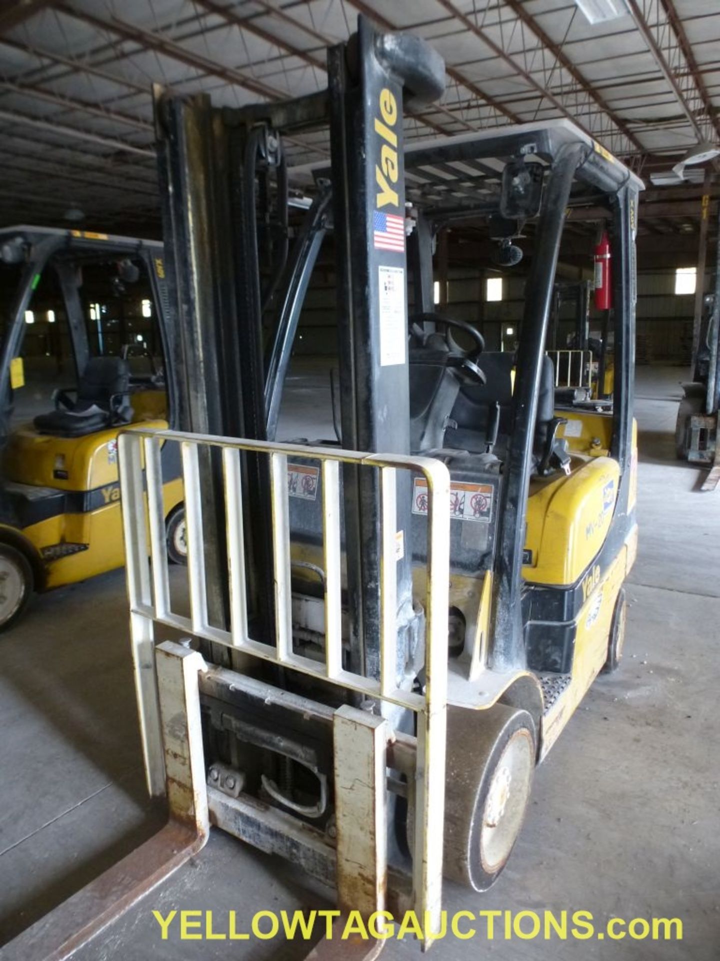 Yale Propane Forklift - Model No. GLC060VXNURV086; Serial No. A910V01730C; Max Capacity: 5800 lbs; - Image 5 of 24