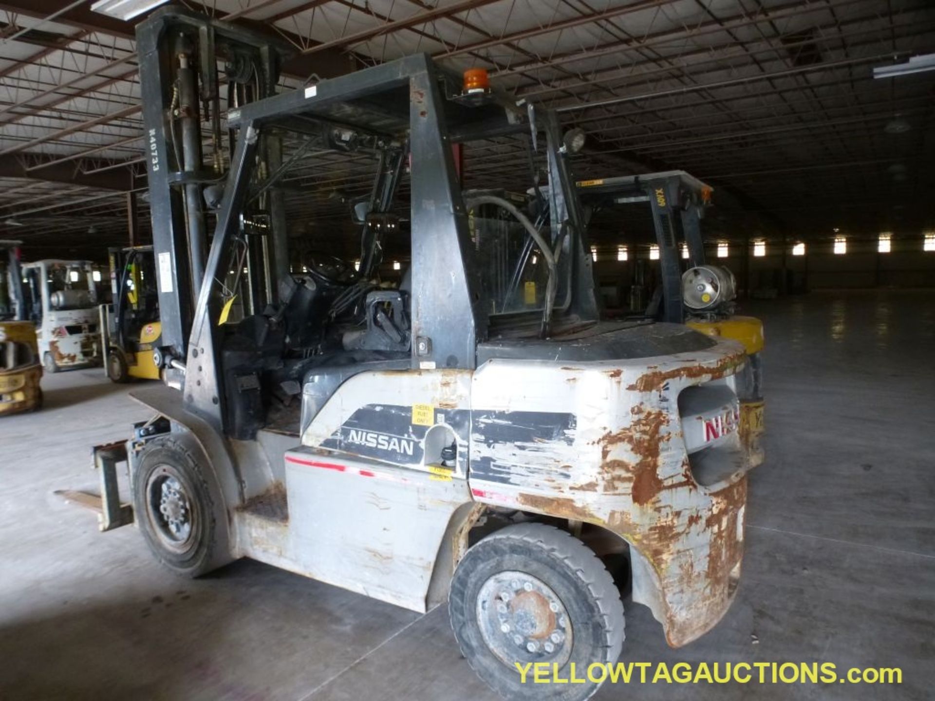 Nissan Diesel Forklift - Model No. MW1F4A40V; 48" Forks; 8981 Hours; Max Capacity: 8600 lbs; Max - Image 3 of 25