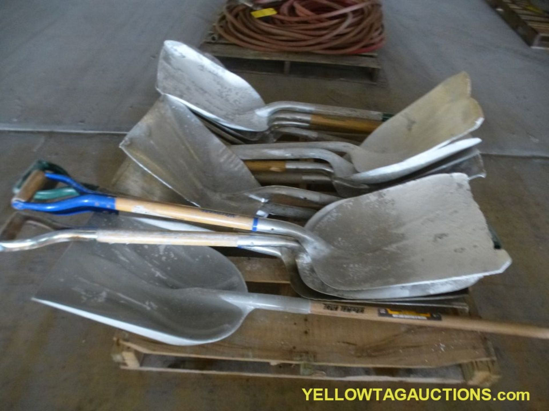 Lot of (15) Shovels - Image 2 of 3