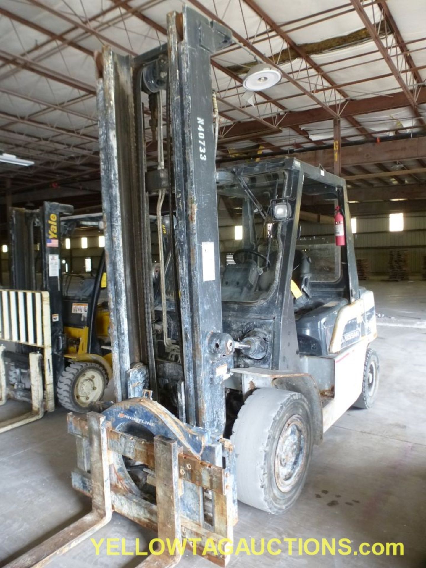 Nissan Diesel Forklift - Model No. MW1F4A40V; 48" Forks; 8981 Hours; Max Capacity: 8600 lbs; Max - Image 5 of 25