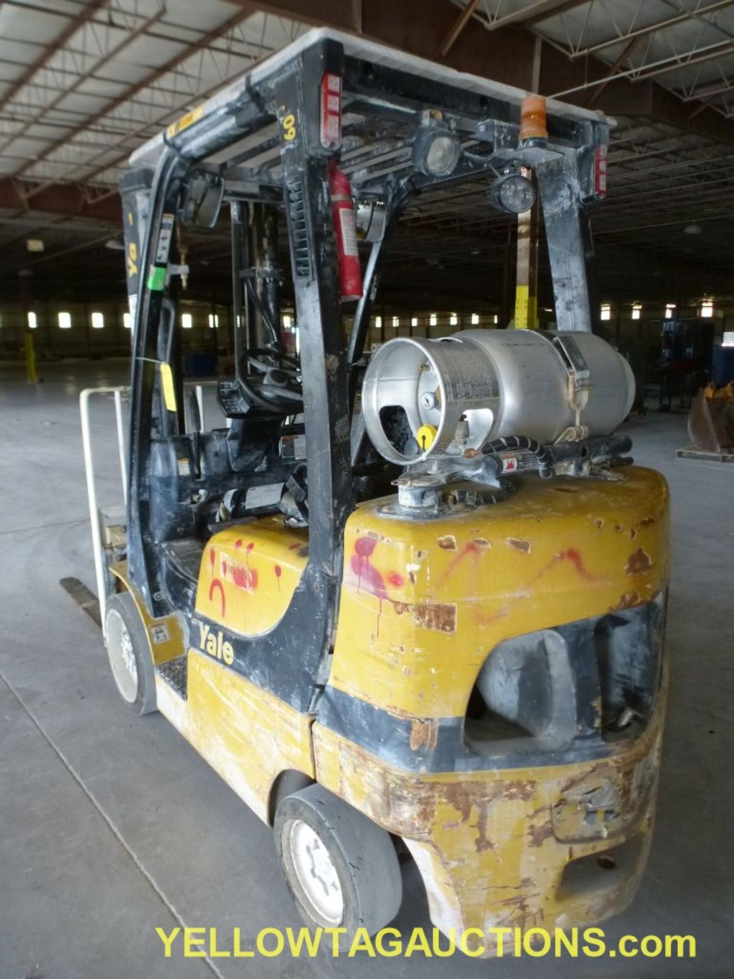 Yale Propane Forklift - Model No. GLC060VXNURV086; Serial No. A910V18261J; 48" Forks; 9452 Hours; - Image 10 of 21