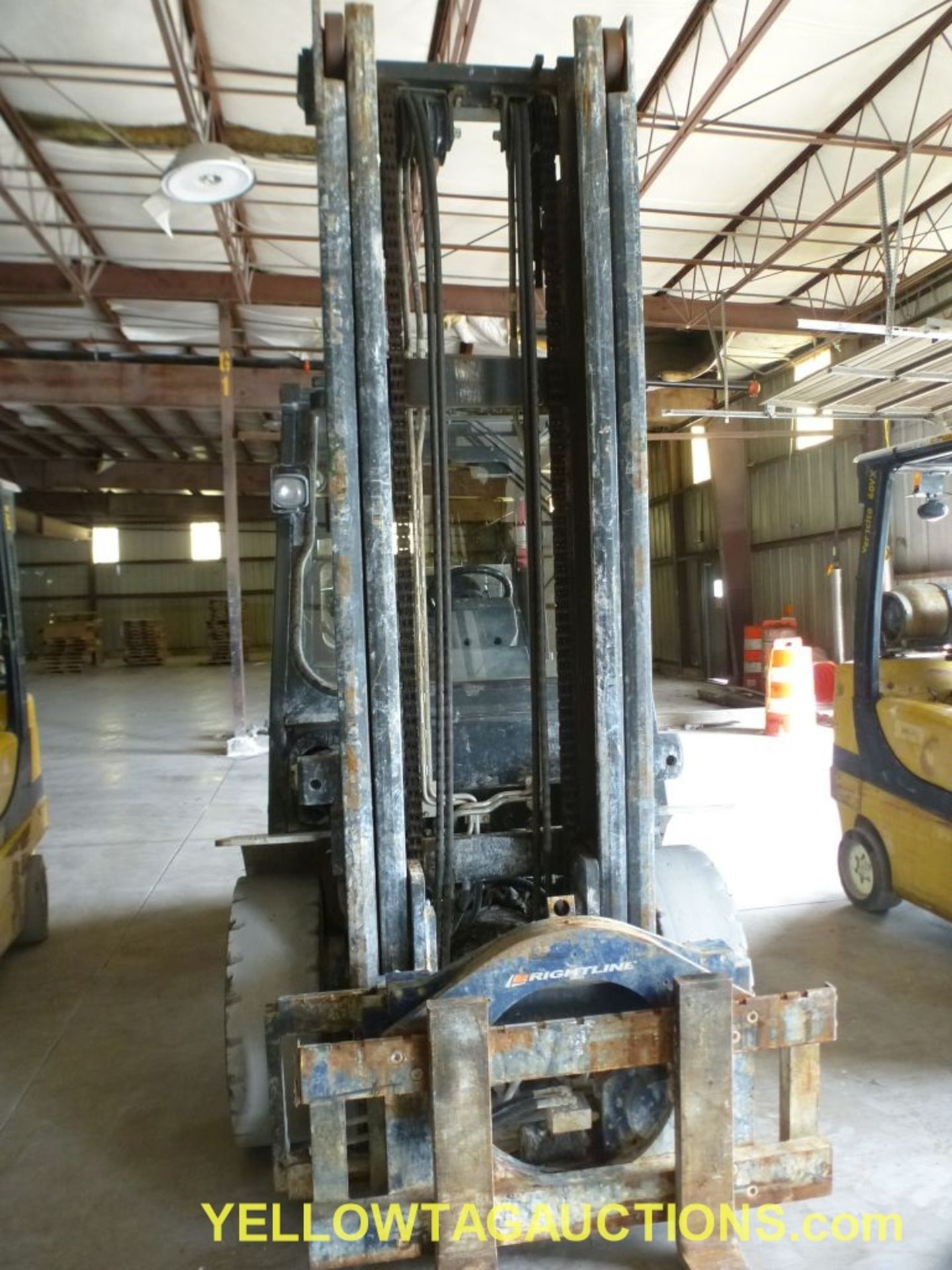 Nissan Diesel Forklift - Model No. MW1F4A40V; 48" Forks; 8981 Hours; Max Capacity: 8600 lbs; Max - Image 9 of 25