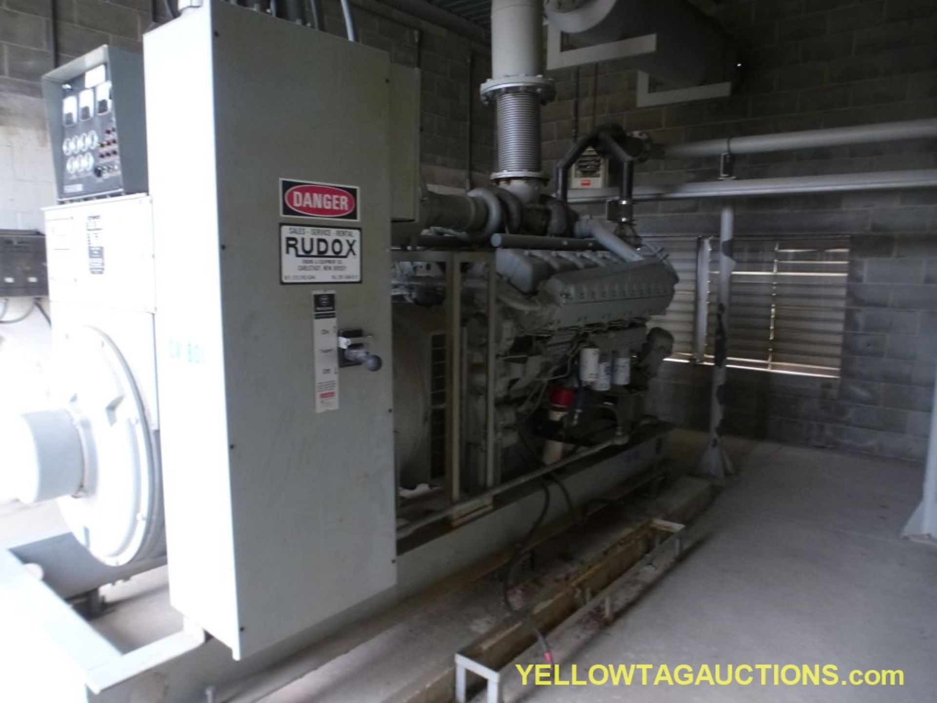 Rudox Diesel Generator - Model No. RM 750; 750 KW; 937 KVA; 277/480V; 1800 RPM; 679 Hours; Includes: - Image 5 of 23