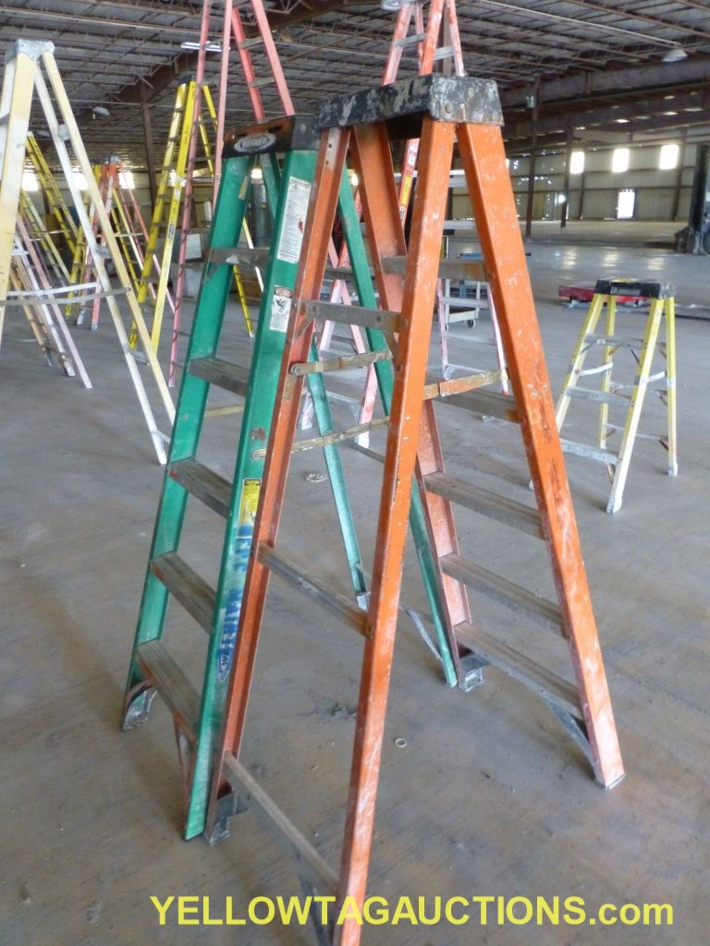 Lot of (2) Werner 6' Fiberglass Ladders - Image 2 of 3