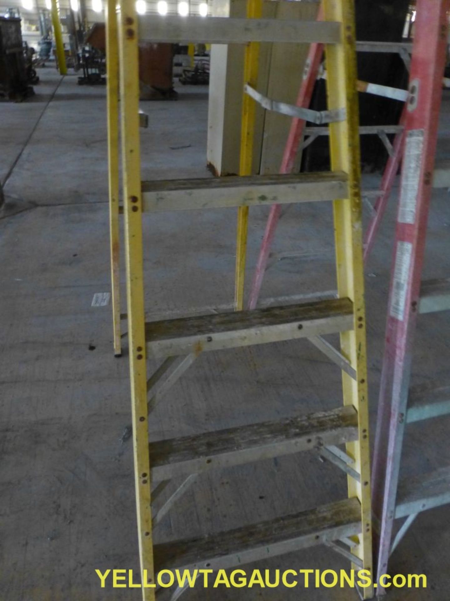 Lot of (2) 8' Fiberglass Ladders - (1) Werner; (1) Louisville - Image 3 of 5