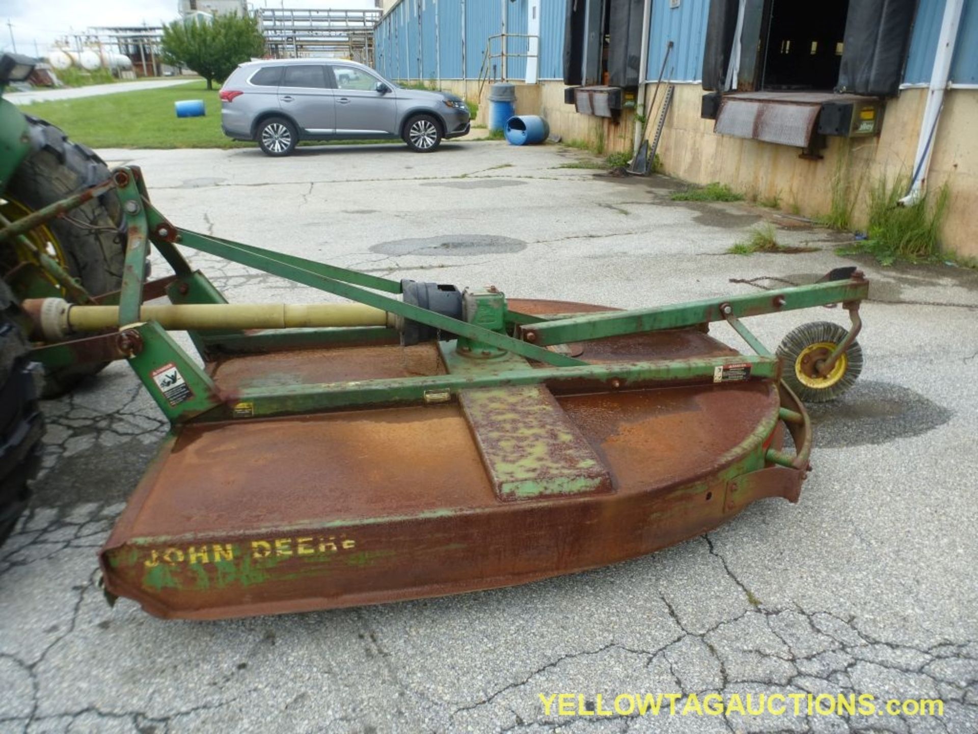 John Deere 2150 Tractor - Part No. L02150G523234; 5576 Hours; Includes:; 7' Wide Bushog; Serial - Image 7 of 25