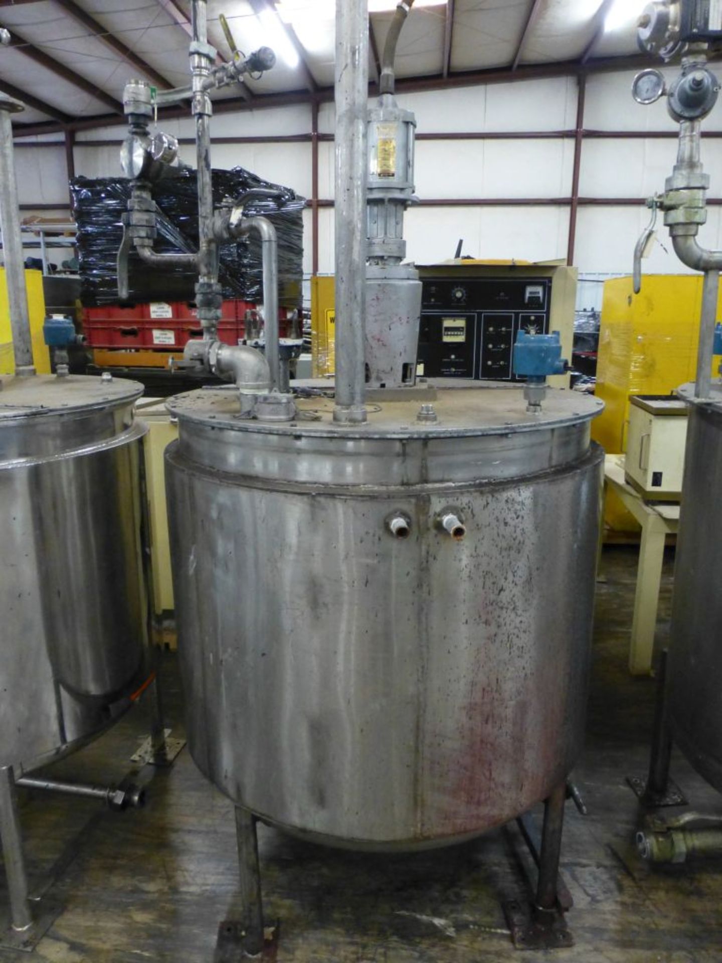 1987 Graco 616-337 Stainless Steel Tank|Includes: Graco Agitator Model No. LSA-117; (2) UFM Flow