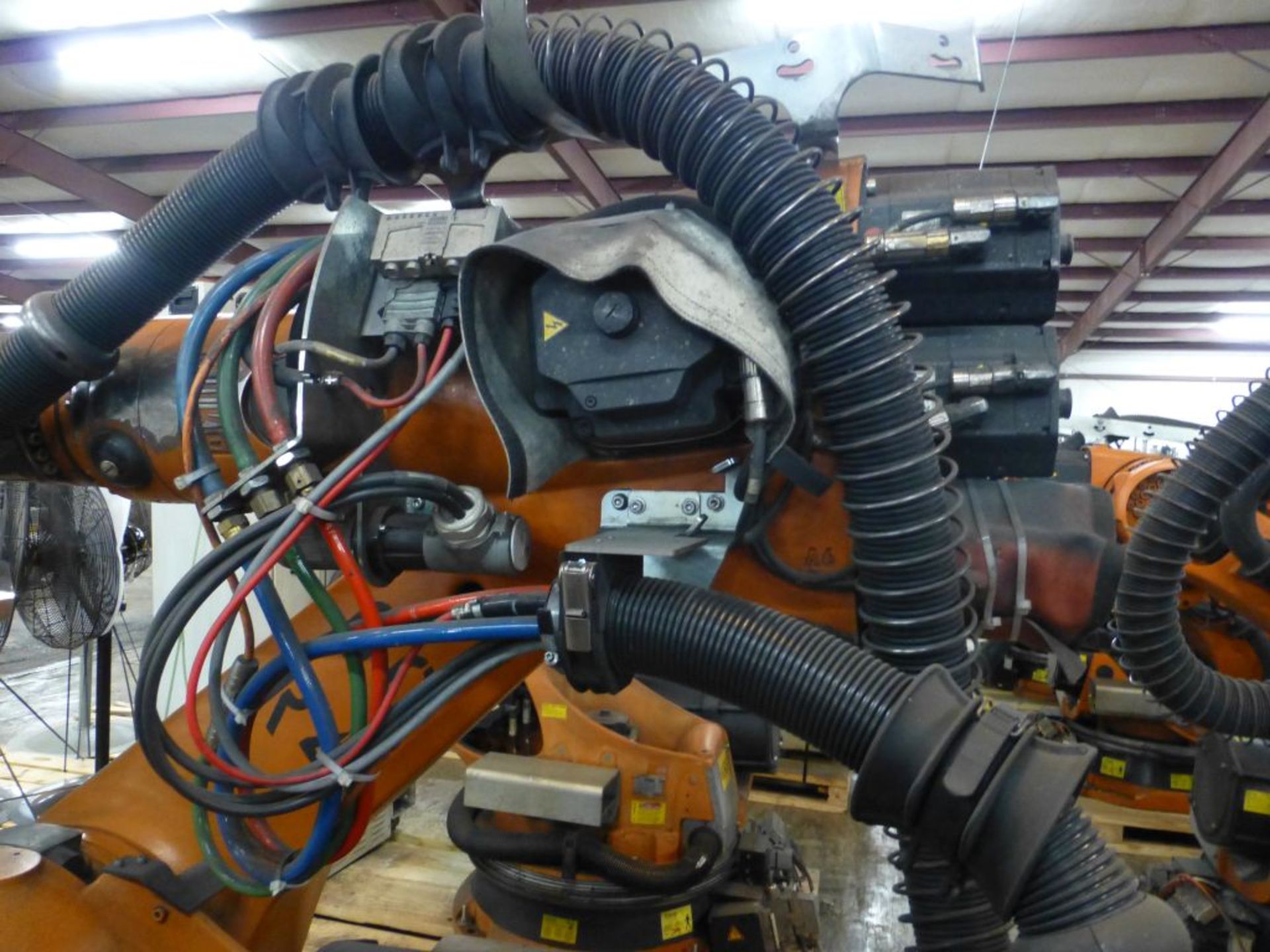 Kuka Robotic Arm w/KRC 2 Controller|Type: KR150-2-2000; Serial No. 2005-08; 1267KG - Image 6 of 28