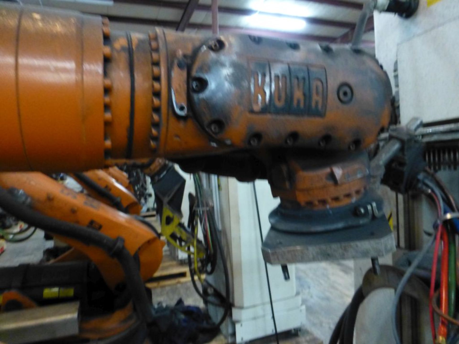 Kuka Robotic Arm w/KRC 2 Controller|Type: KR150-2-2000; Serial No. 2005-08; 1267KG - Image 10 of 28