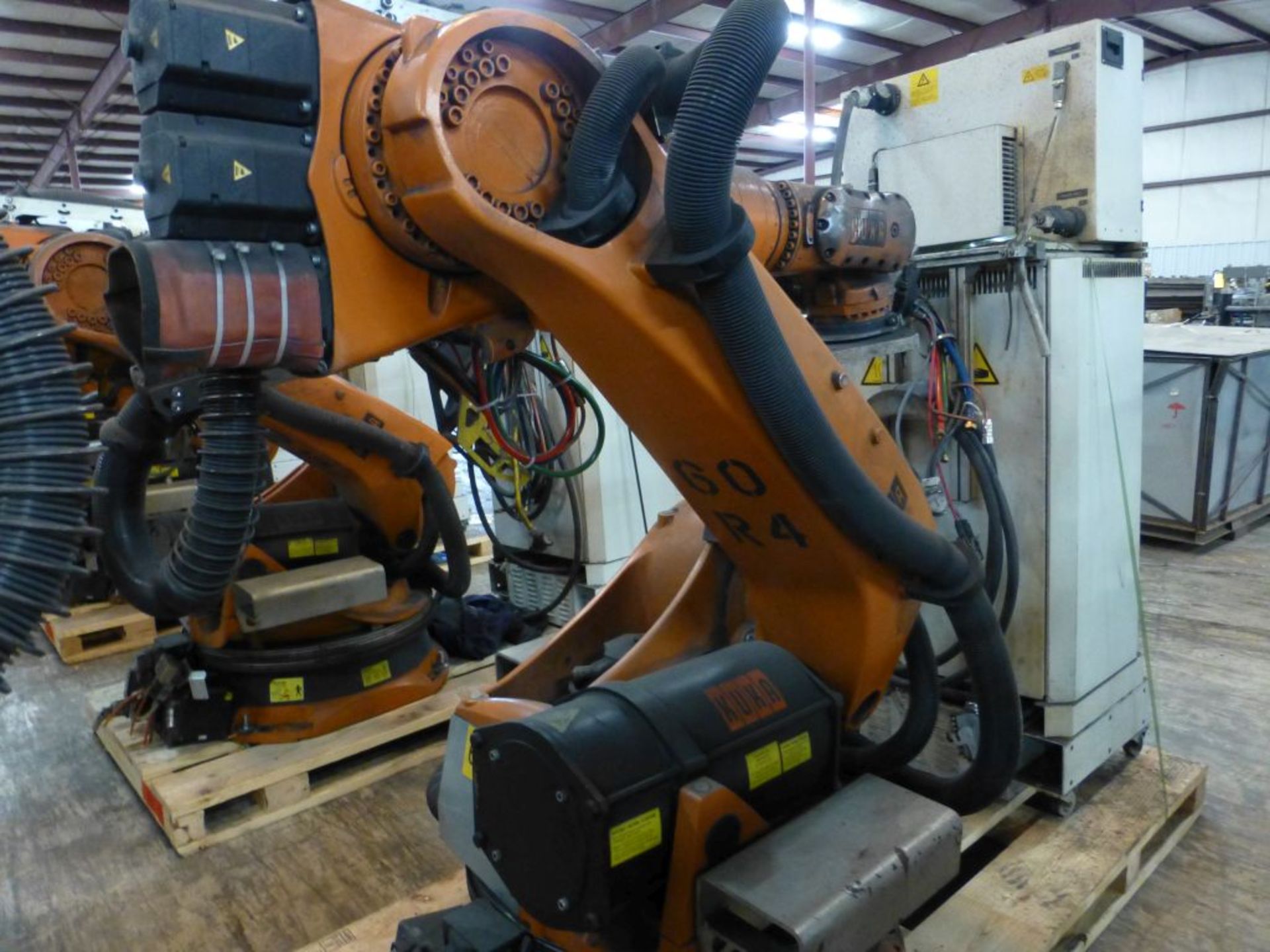 Kuka Robotic Arm w/KRC 2 Controller|Type: KR150-2-2000; Serial No. 2005-08; 1267KG - Image 2 of 28